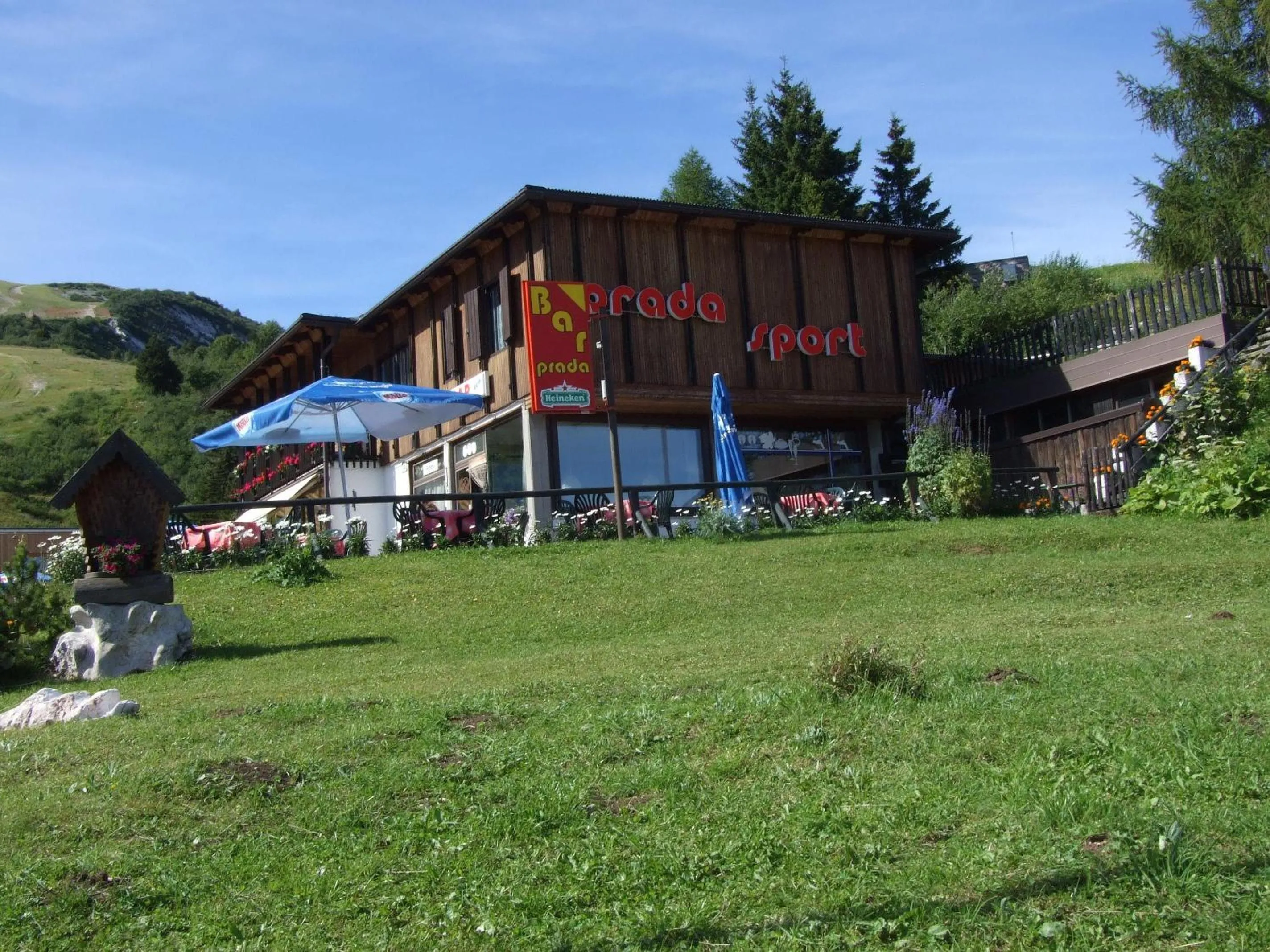 Property building in Residence Prada