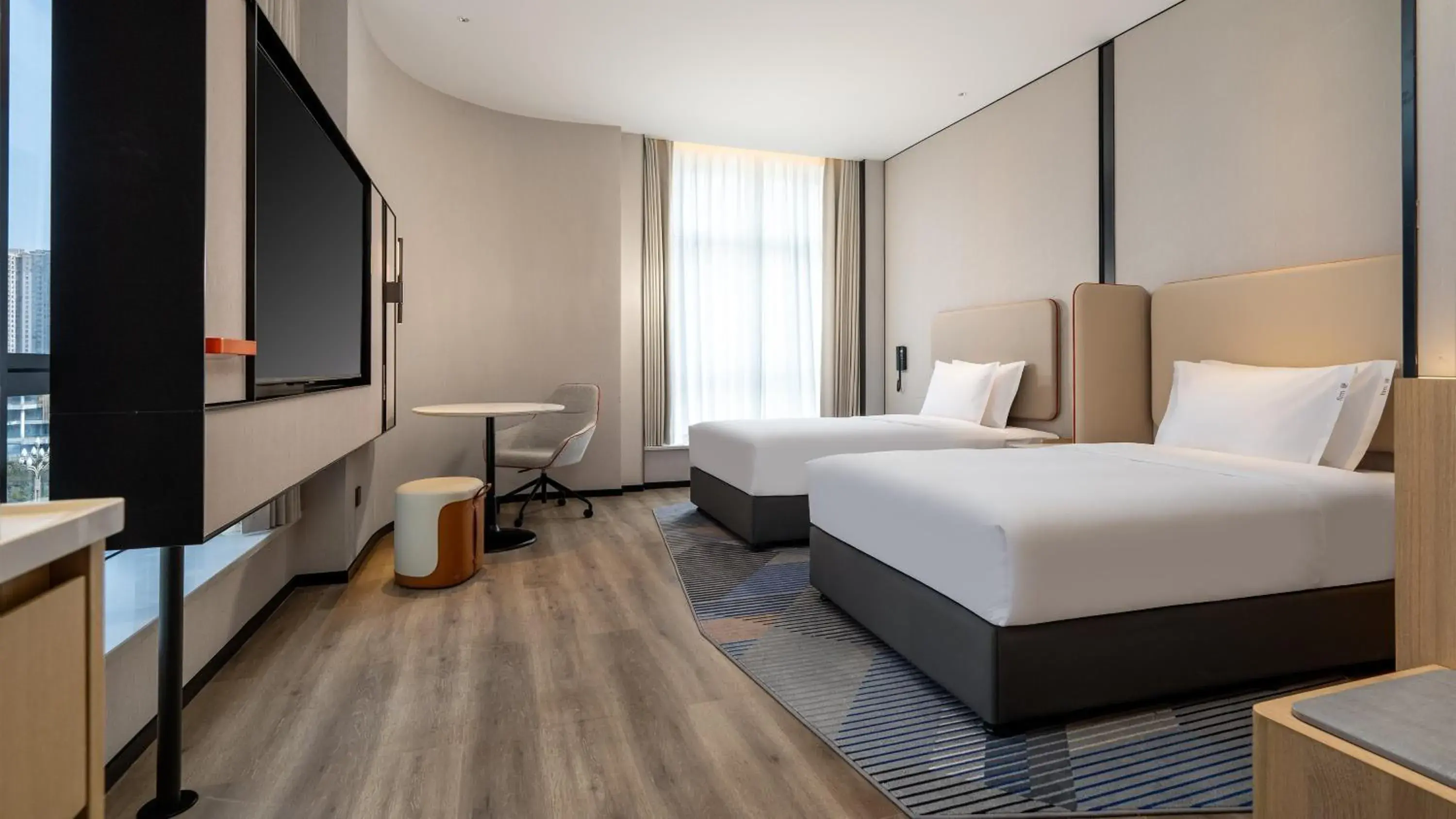 Standard Double Room with Two Double Beds in Holiday Inn Express Chengdu Phoenix Mountain by IHG Standard Double Room with Two Double Beds in Holiday Inn Express Chengdu Phoenix Mountain by IHG