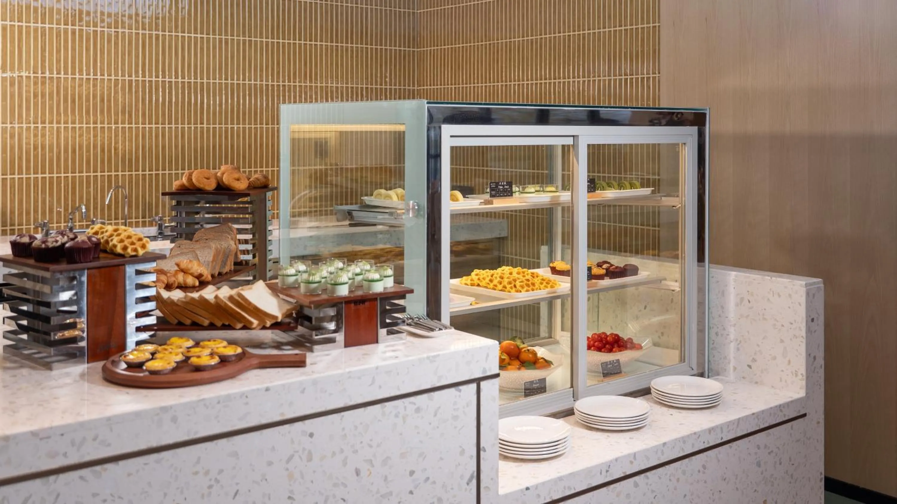 Restaurant/places to eat in Holiday Inn Express Chengdu Phoenix Mountain by IHG