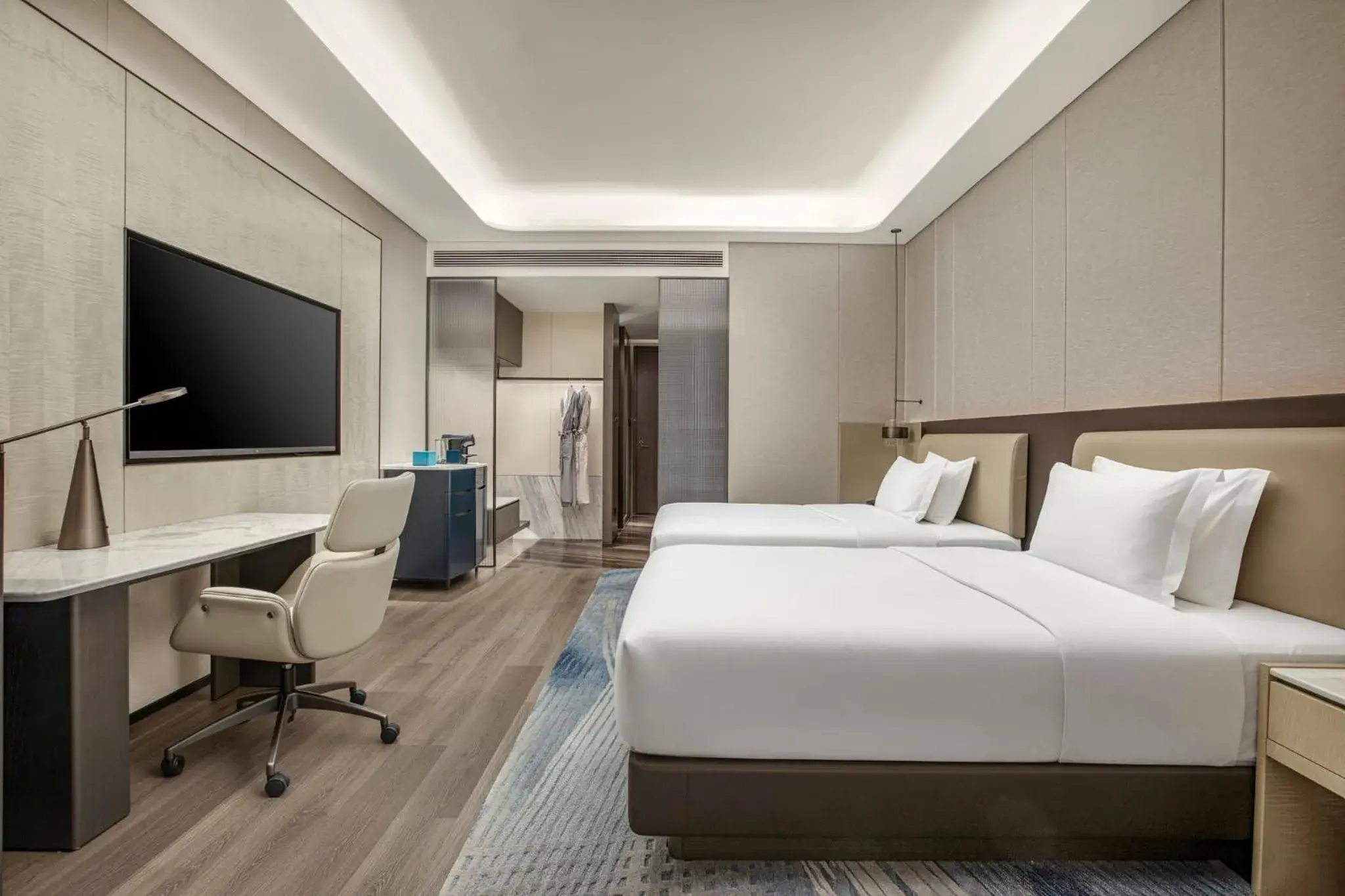 Standard Room in Crowne Plaza Linyi Olympic Sports Centre by IHG Standard Room in Crowne Plaza Linyi Olympic Sports Centre by IHG