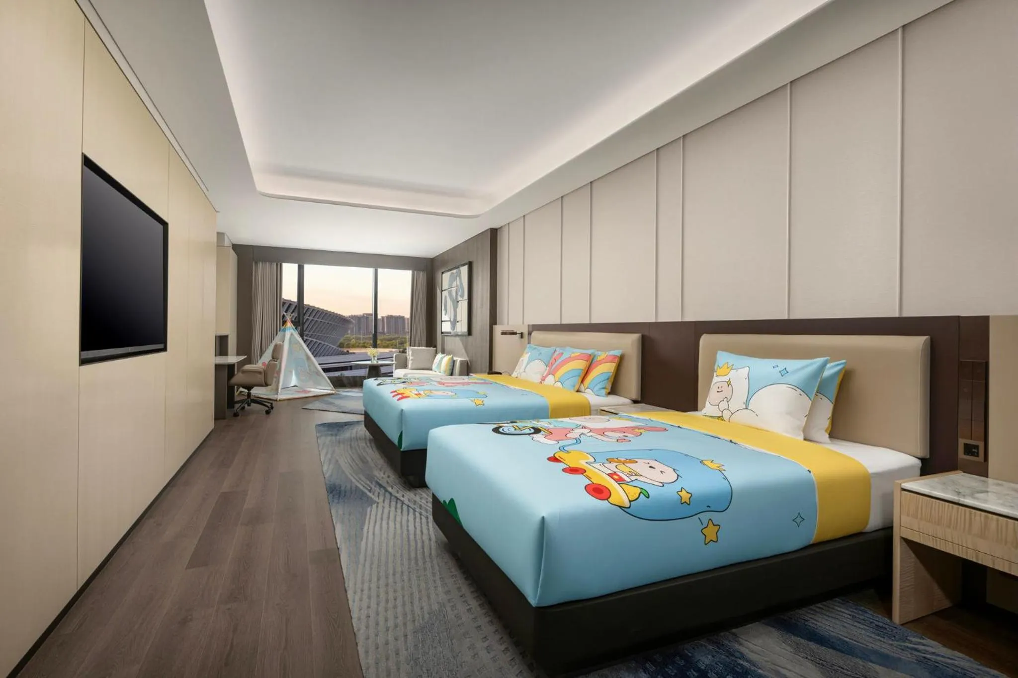 Photo of the whole room, Bed in Crowne Plaza Linyi Olympic Sports Centre by IHG