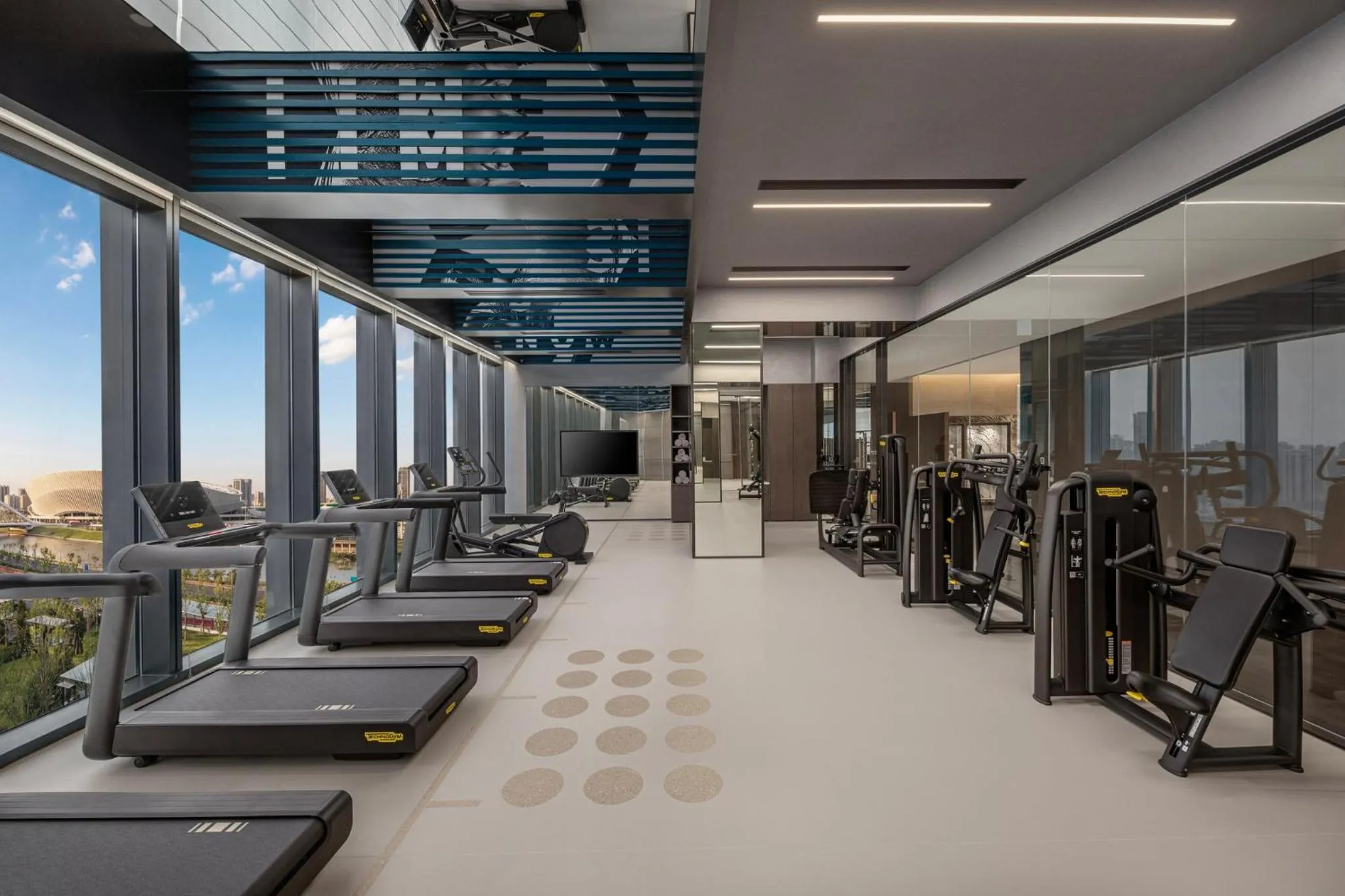 Fitness centre/facilities in Crowne Plaza Linyi Olympic Sports Centre by IHG