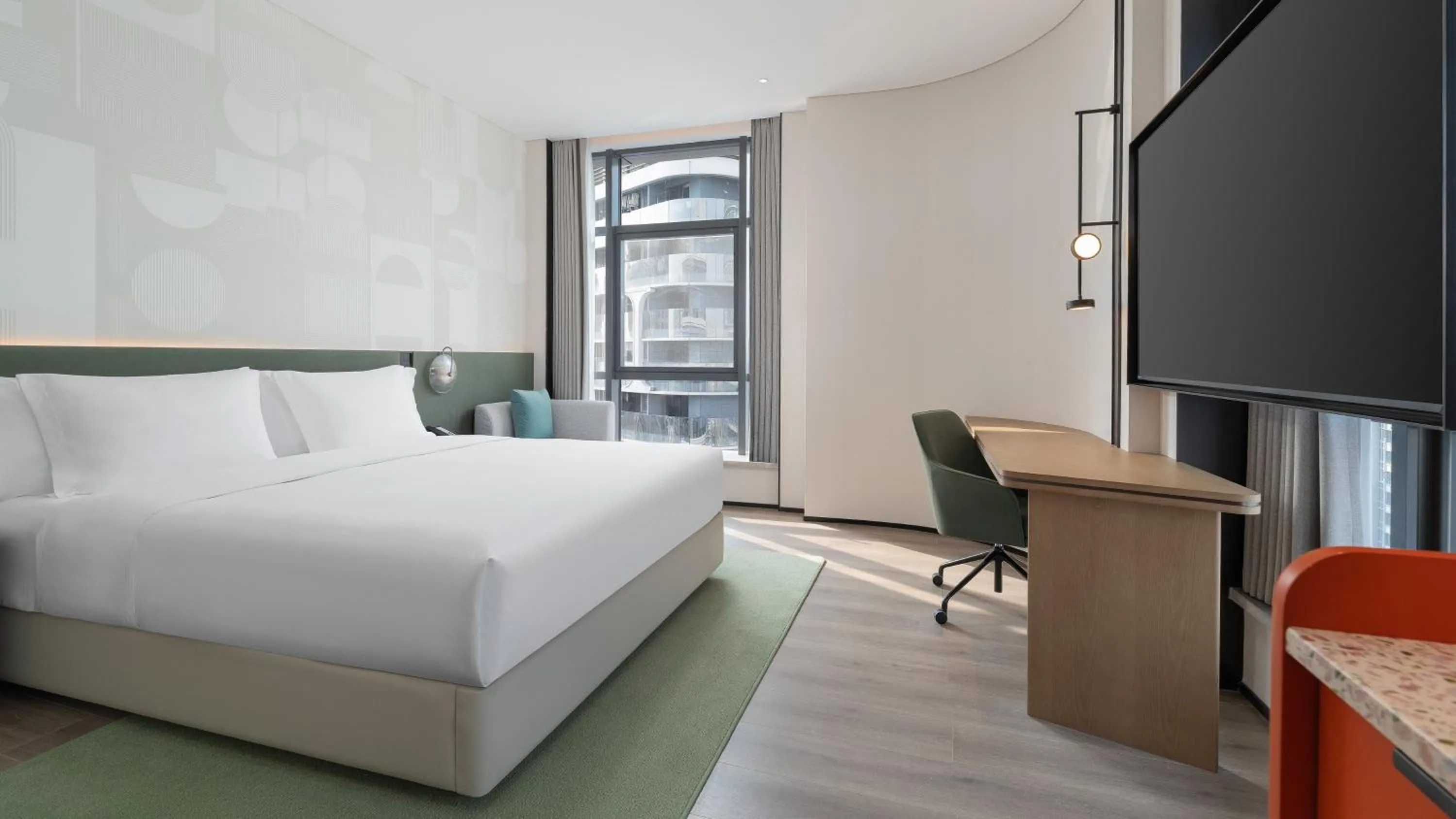 Photo of the whole room, Bed in EVEN Hotel Chengdu Phoenix Mountain by IHG