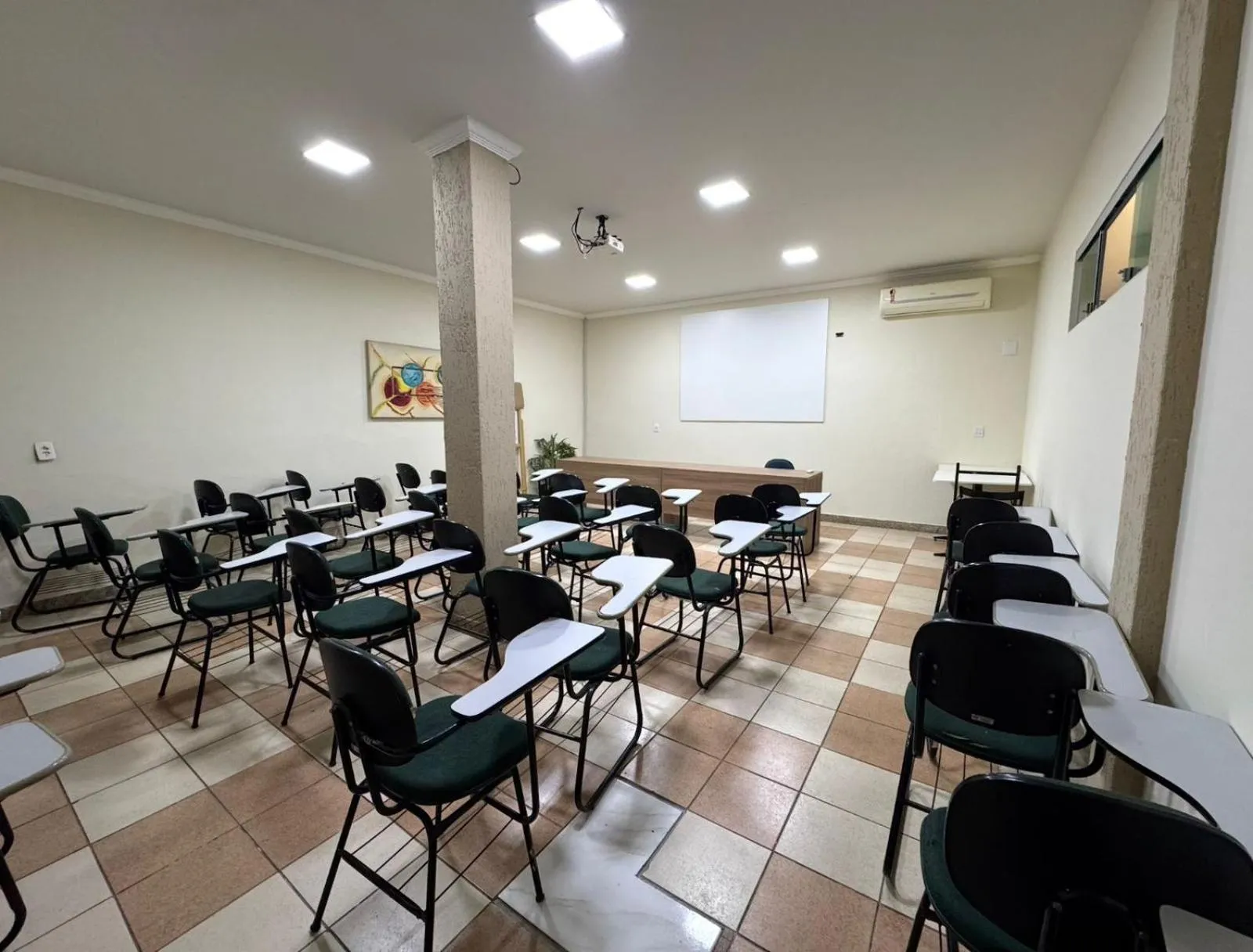 TV and multimedia in Domus Hotel Veneza - Ipatinga