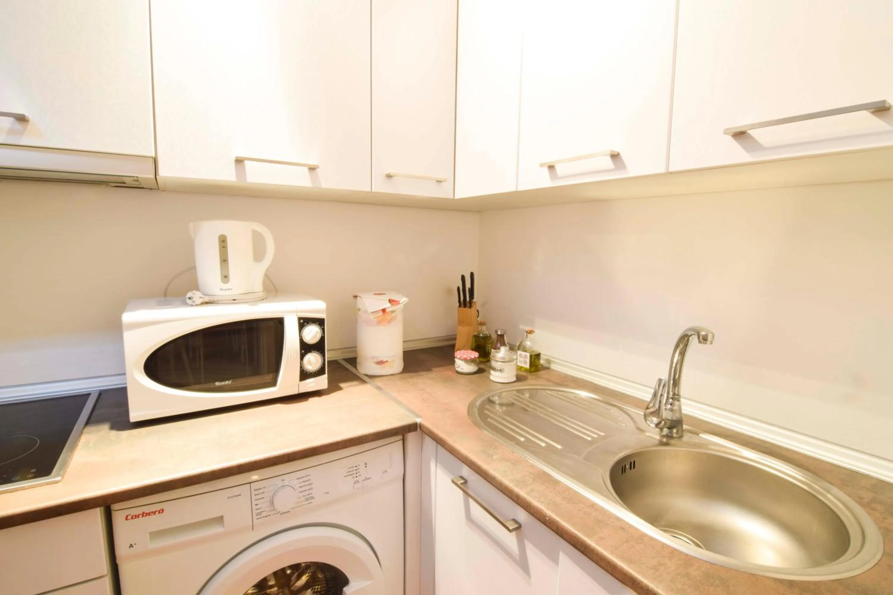 Kitchen or kitchenette in Letmalaga Economy Bishop Orchard