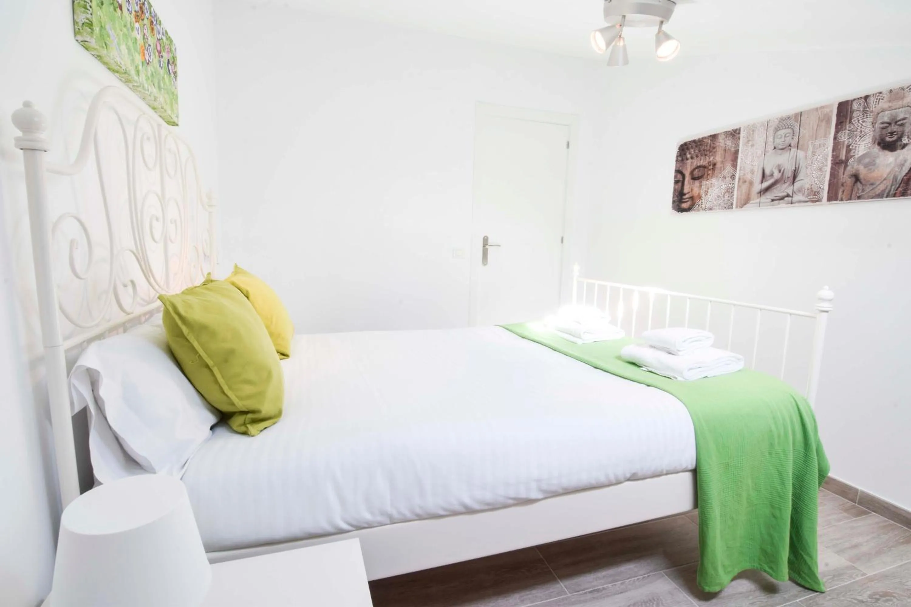 Bedroom in Letmalaga Economy Bishop Orchard