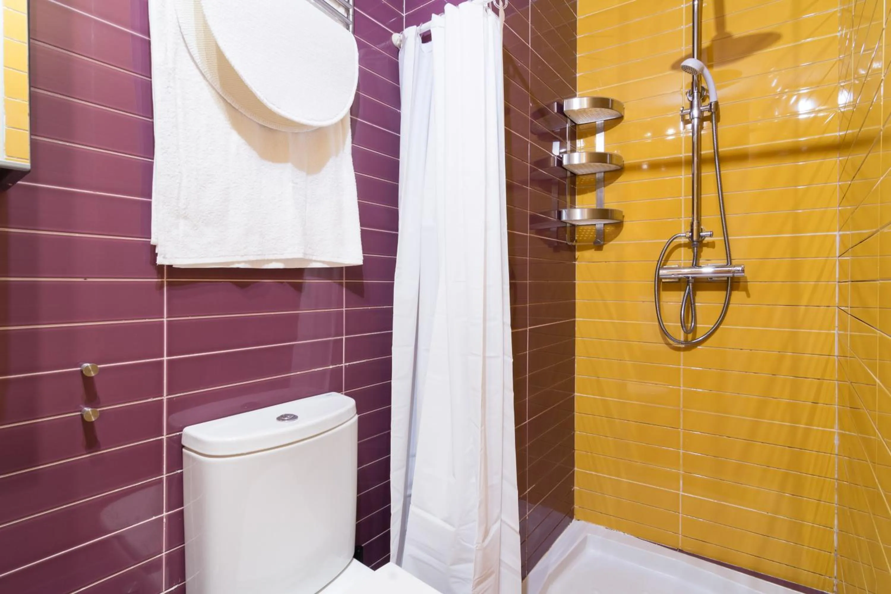 Bathroom in Letmalaga Economy Bishop Orchard