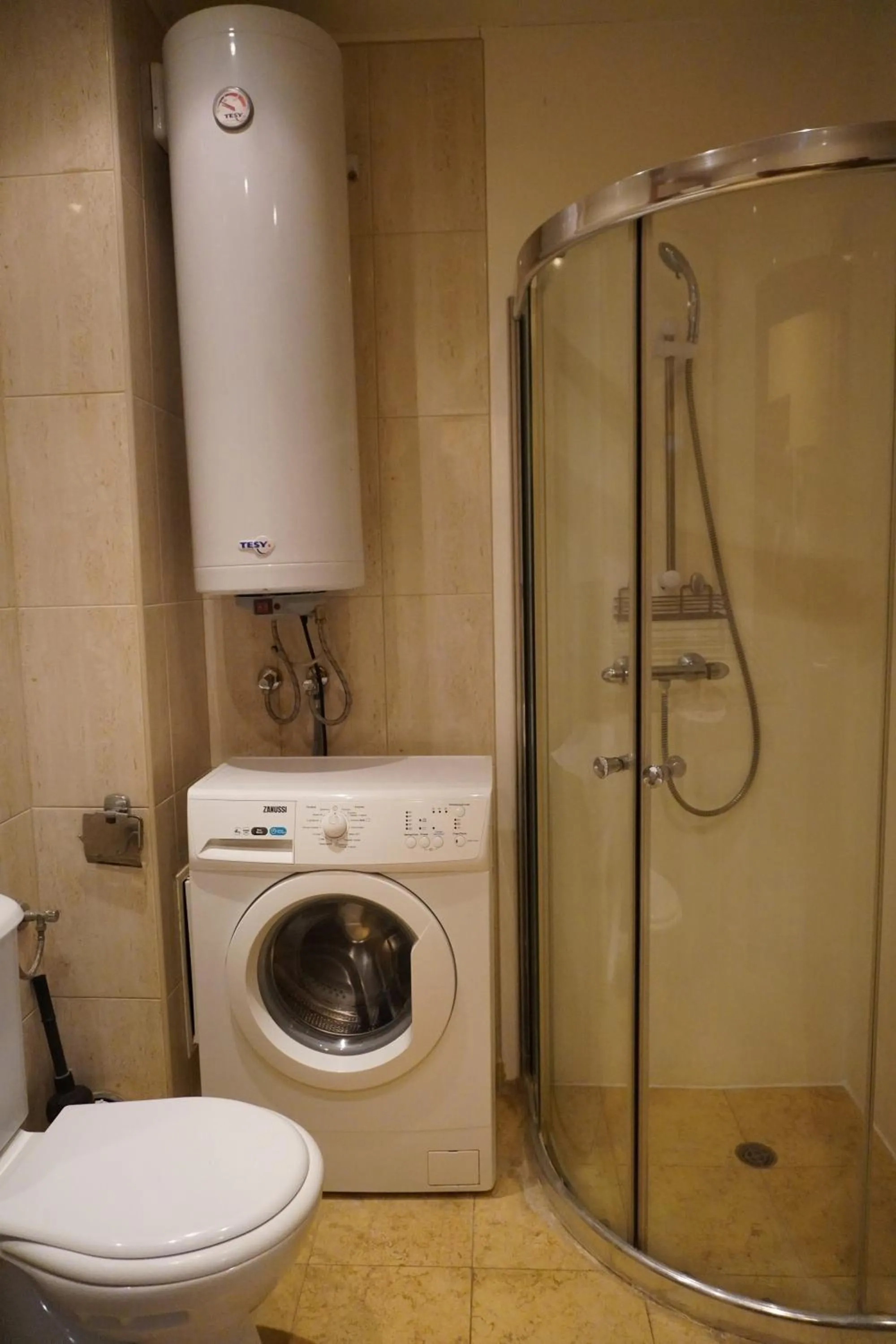 Shower in Sea View Rental Iglika Apartments