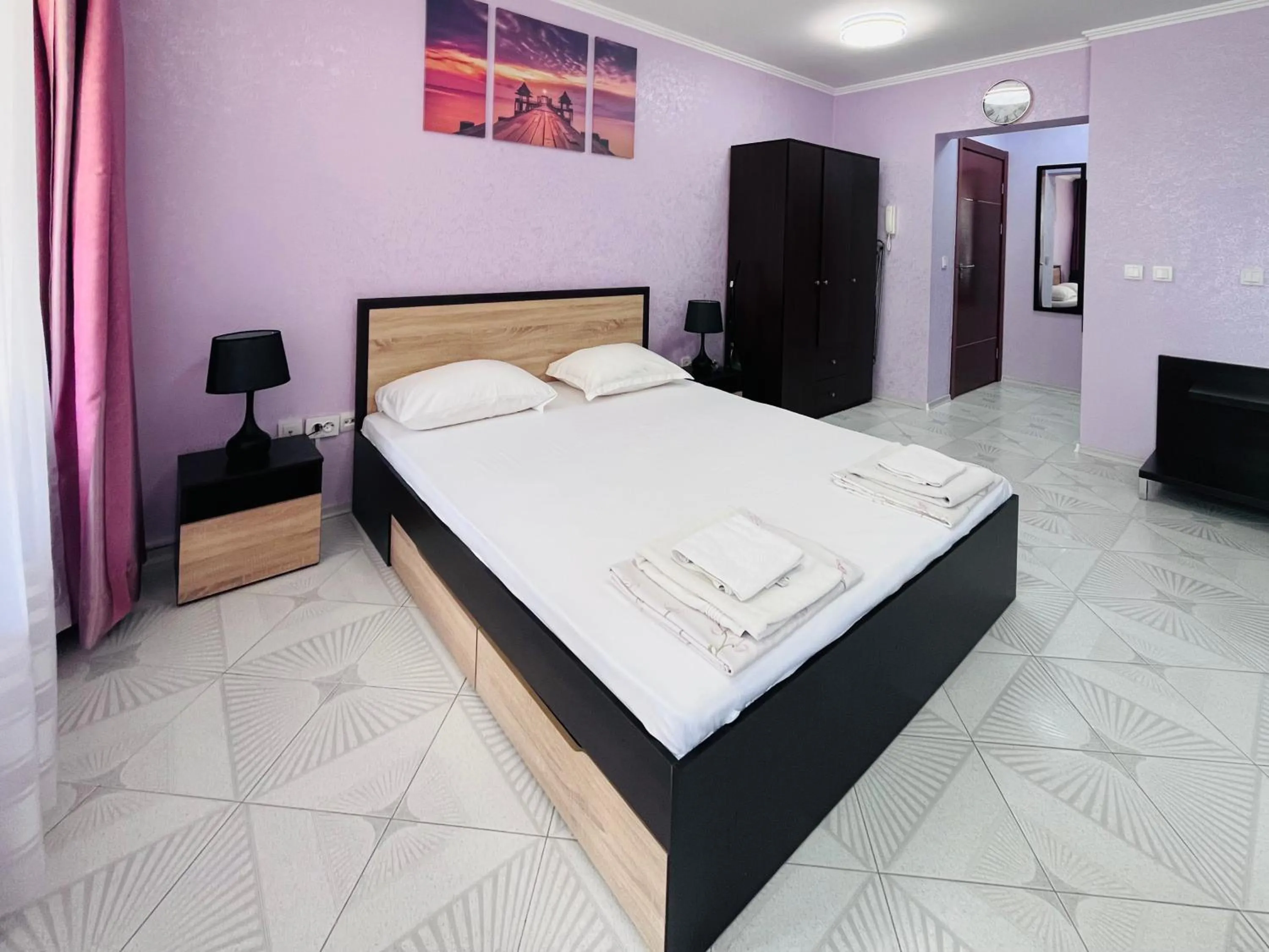 Bed in Sea View Rental Iglika Apartments