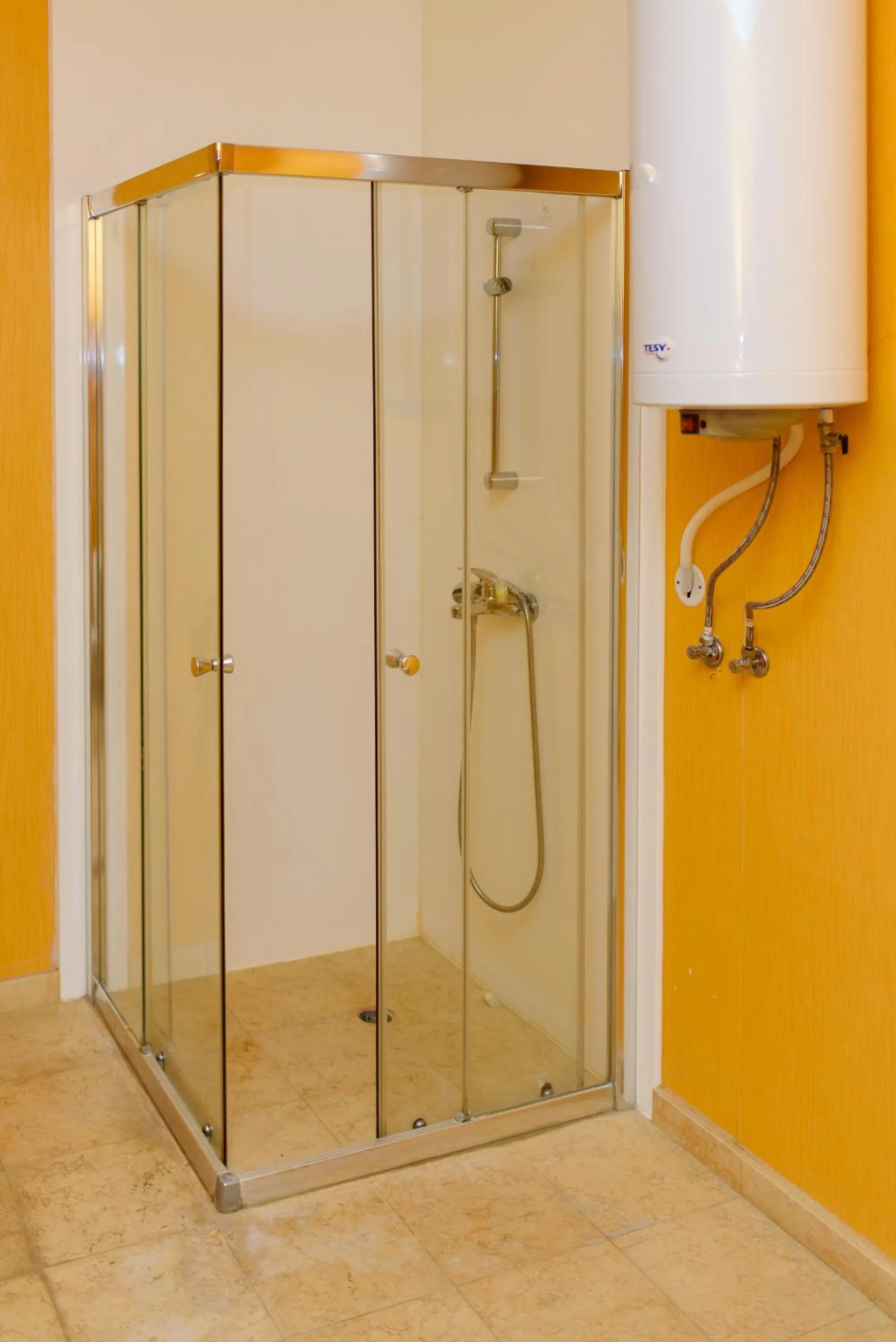 Shower in Sea View Rental Iglika Apartments