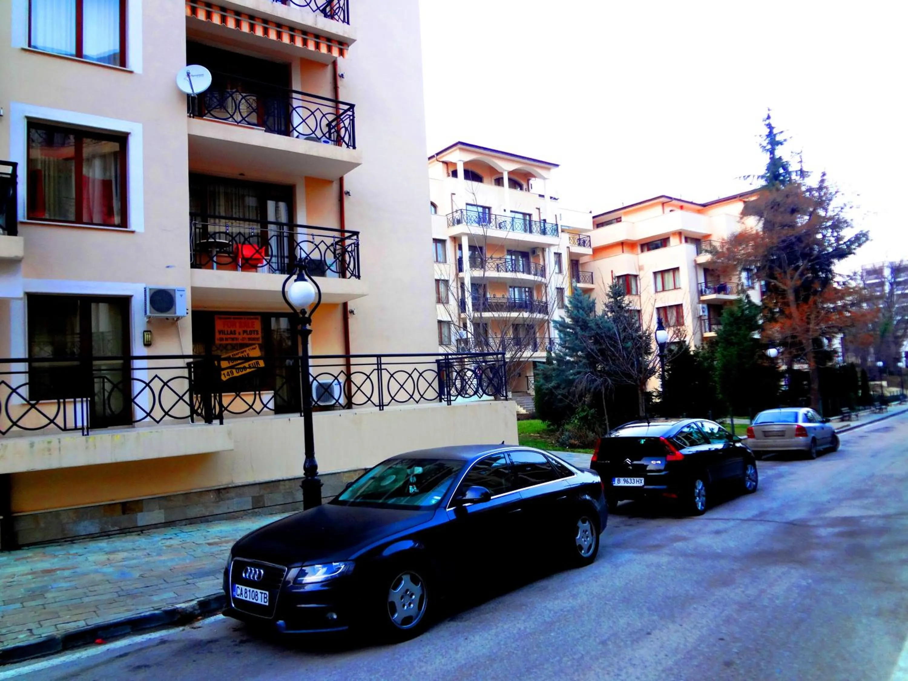 Area and facilities in Sea View Rental Iglika Apartments