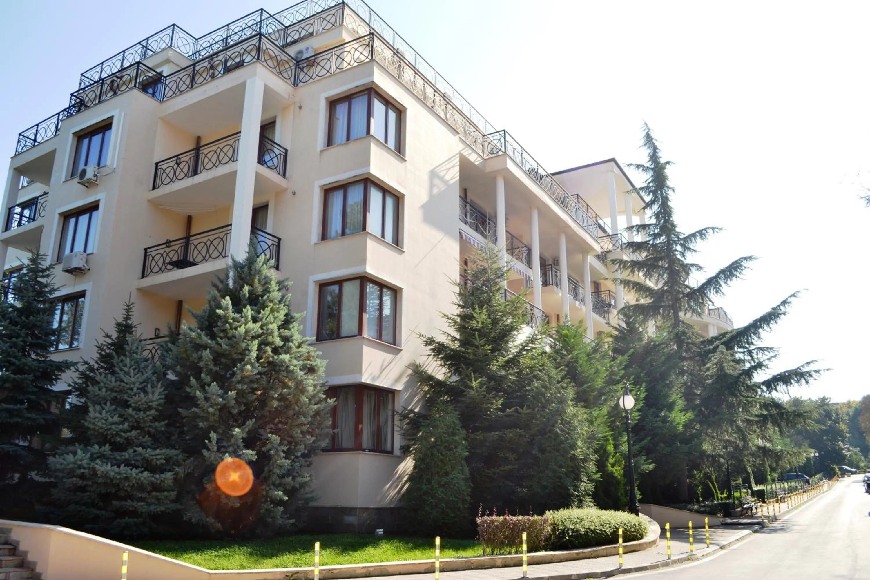 Facade/entrance in Sea View Rental Iglika Apartments