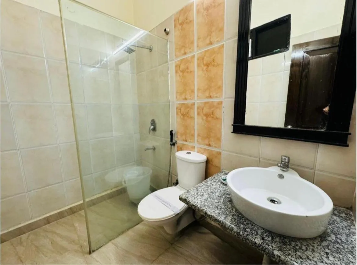 Bathroom in Hotel Radiance, Karol Bagh, New Delhi