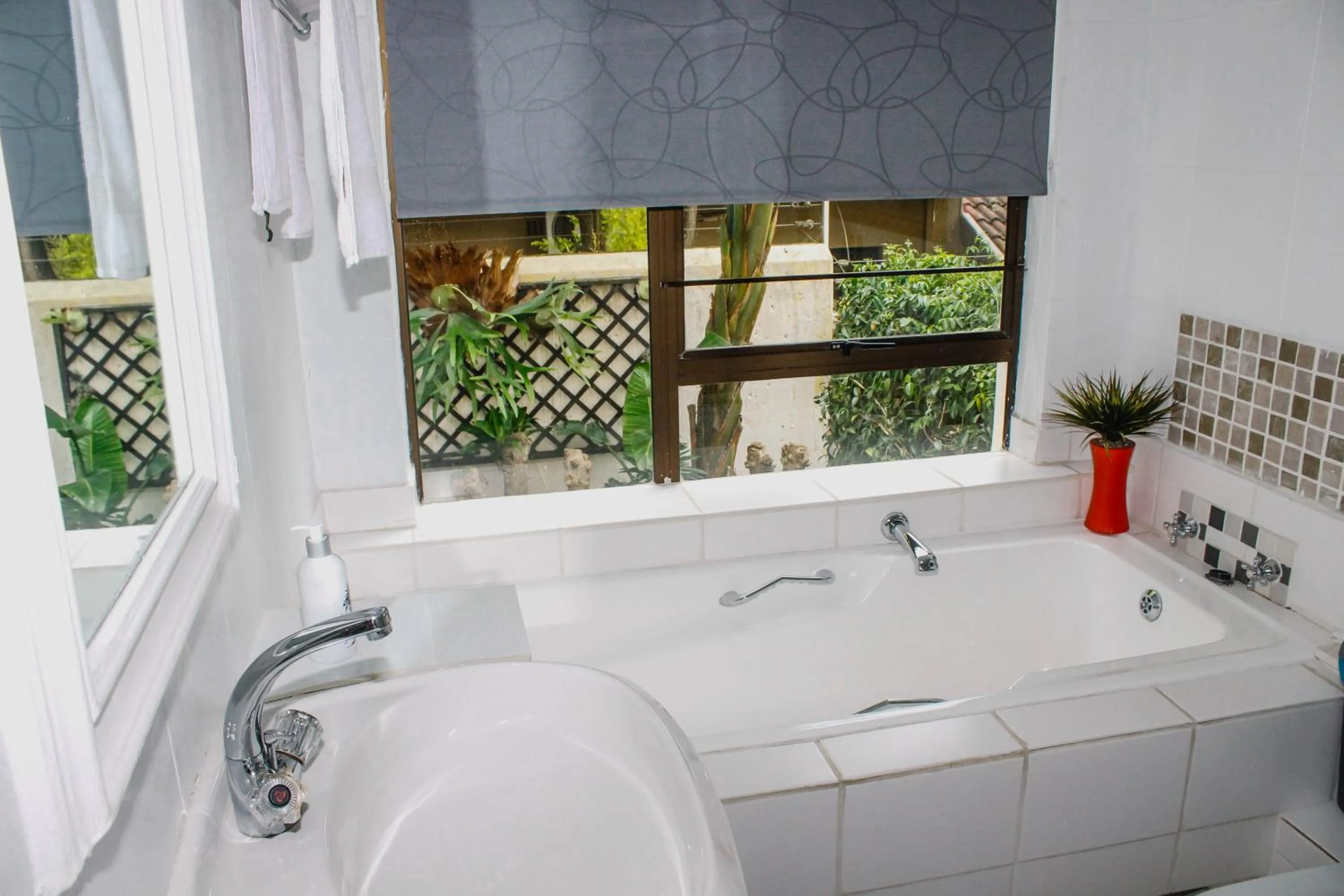 Bathroom in La Dolce Vita Umhlanga Guesthouse