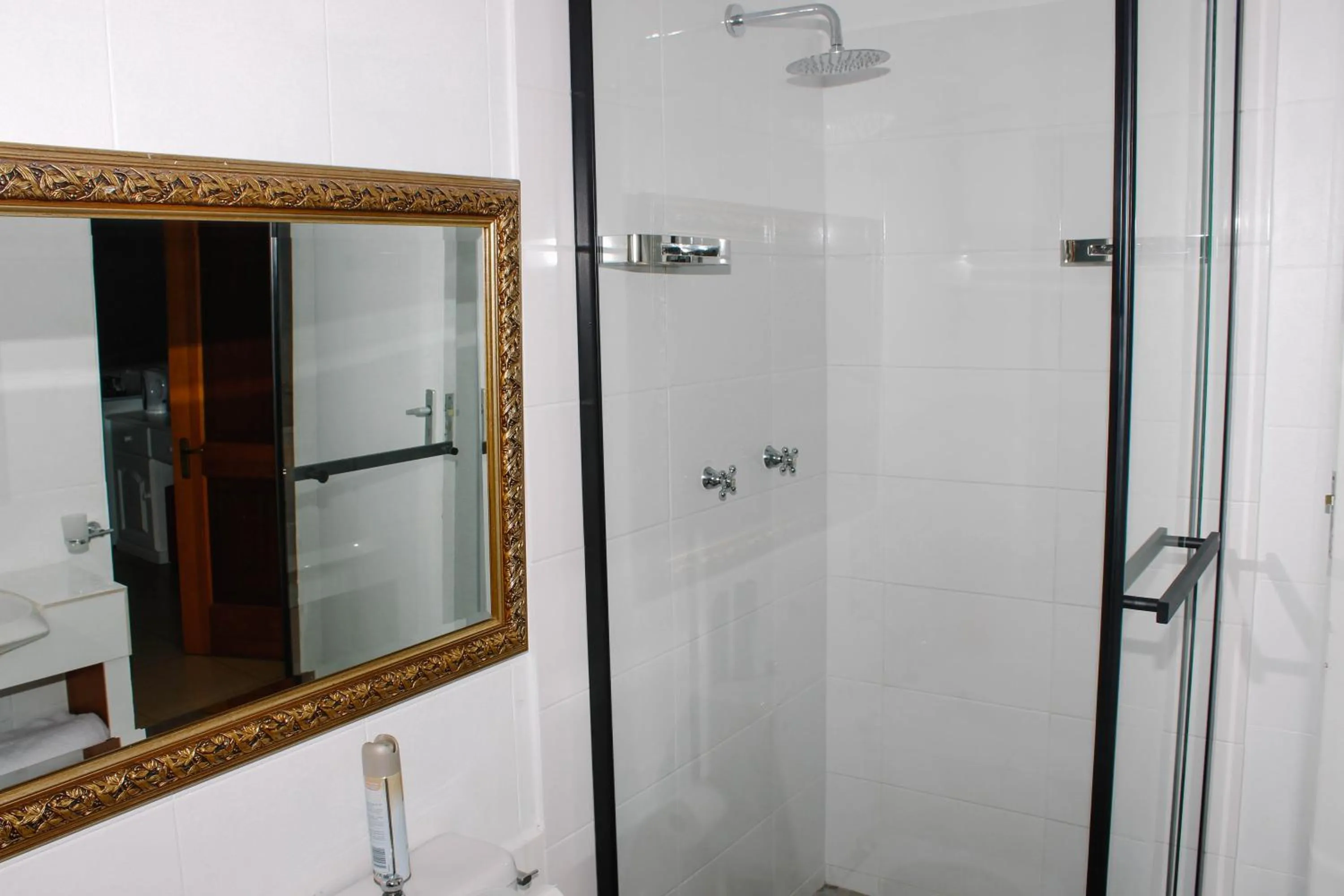 Bathroom in La Dolce Vita Umhlanga Guesthouse