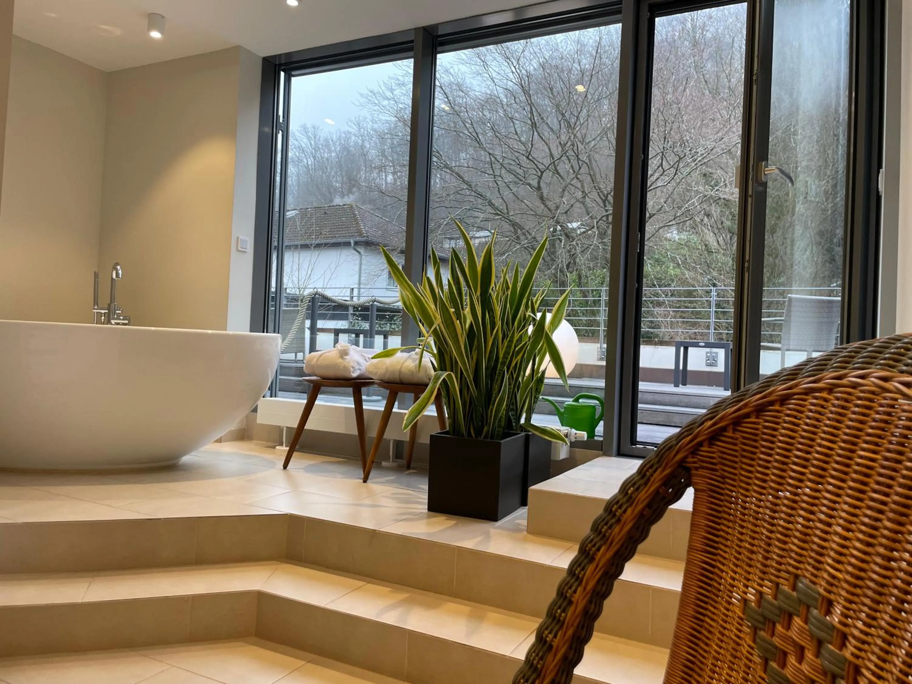 Balcony/Terrace in Villa Waldfrieden - Design trifft Budget