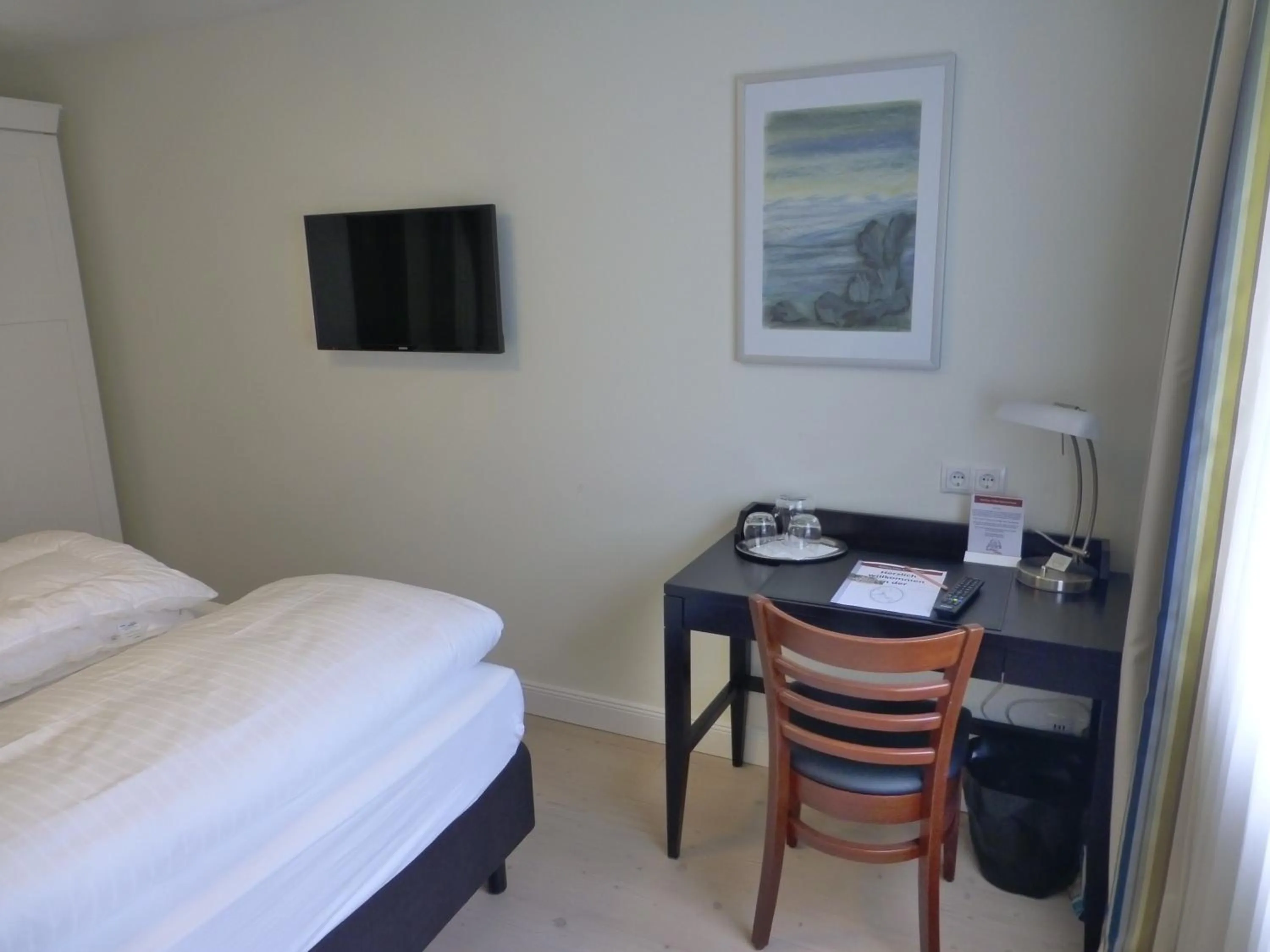 Photo of the whole room, Bed in Villa Waldfrieden - Design trifft Budget