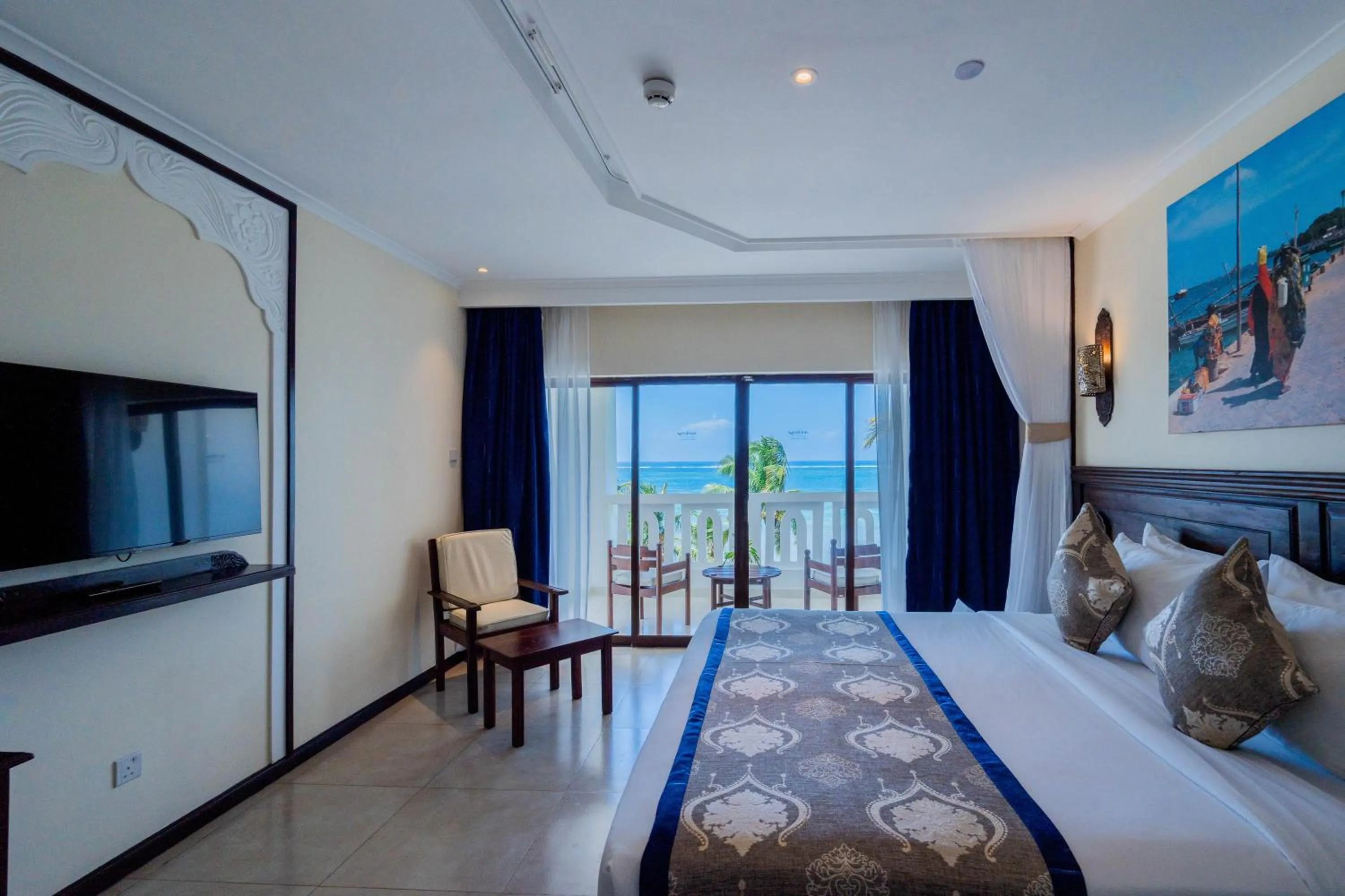 Sea view, Bed in PrideInn Paradise Beach Resort & Spa Mombasa