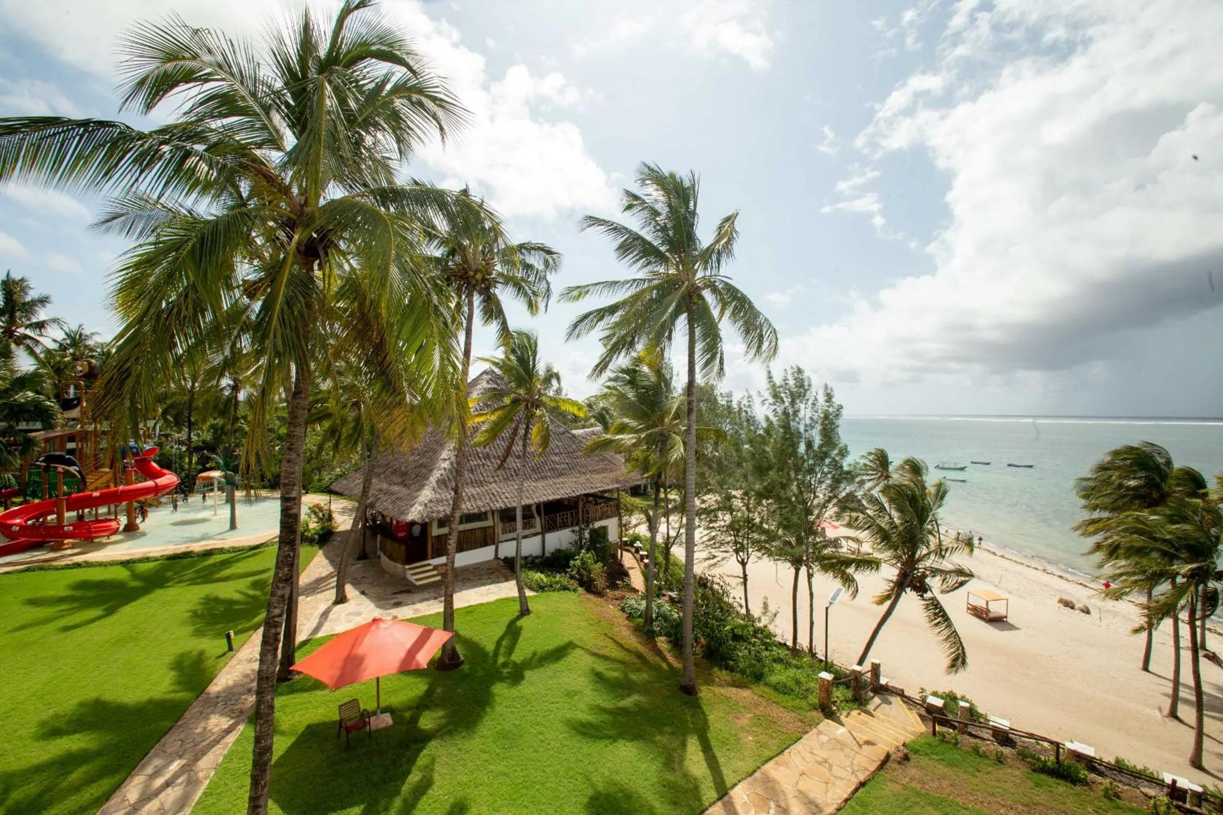 Beach in PrideInn Paradise Beach Resort & Spa Mombasa