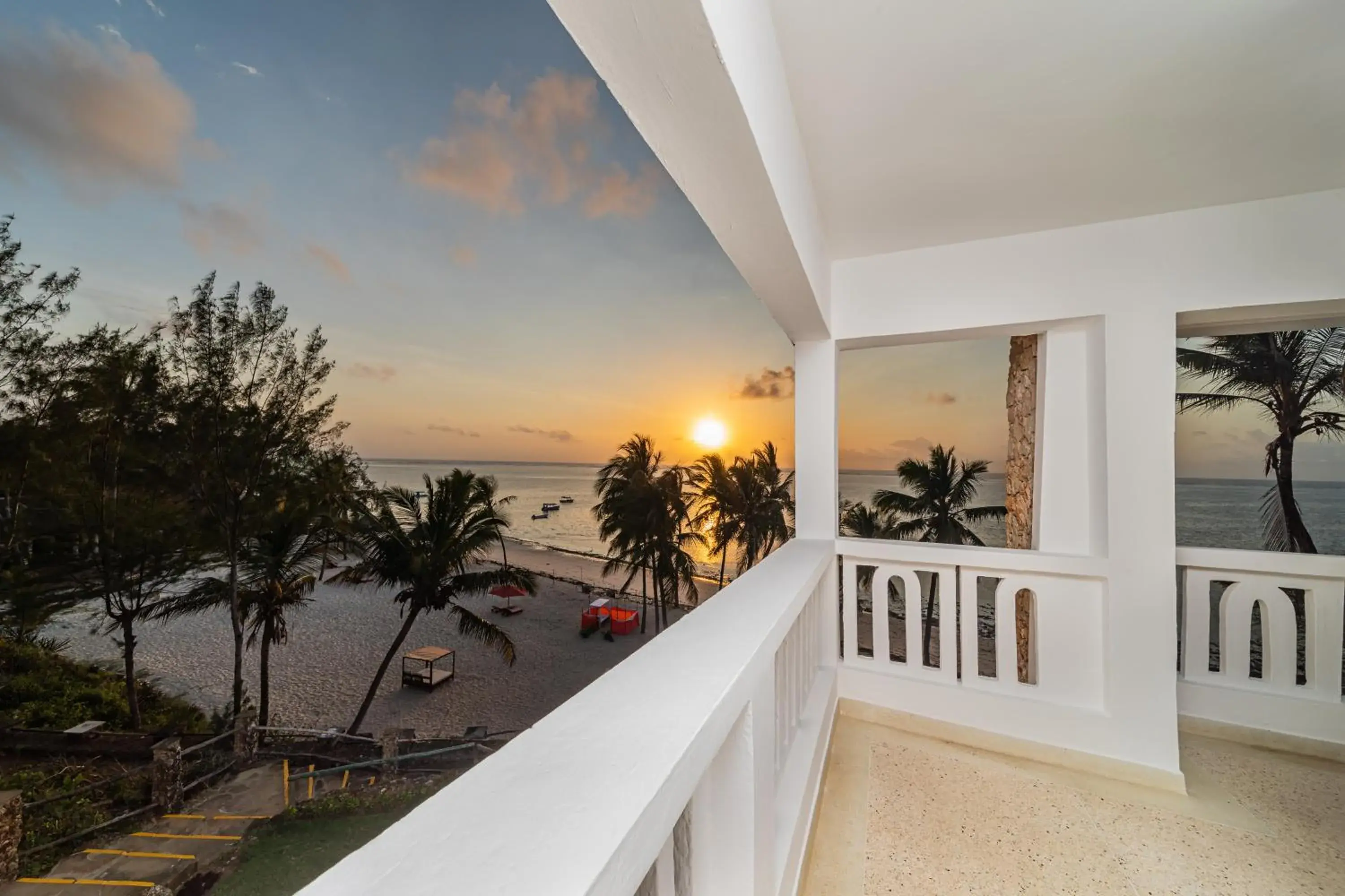 Deluxe Double or Twin Room with Pool View in PrideInn Paradise Beach Resort & Spa Mombasa Deluxe Double or Twin Room with Pool View in PrideInn Paradise Beach Resort & Spa Mombasa