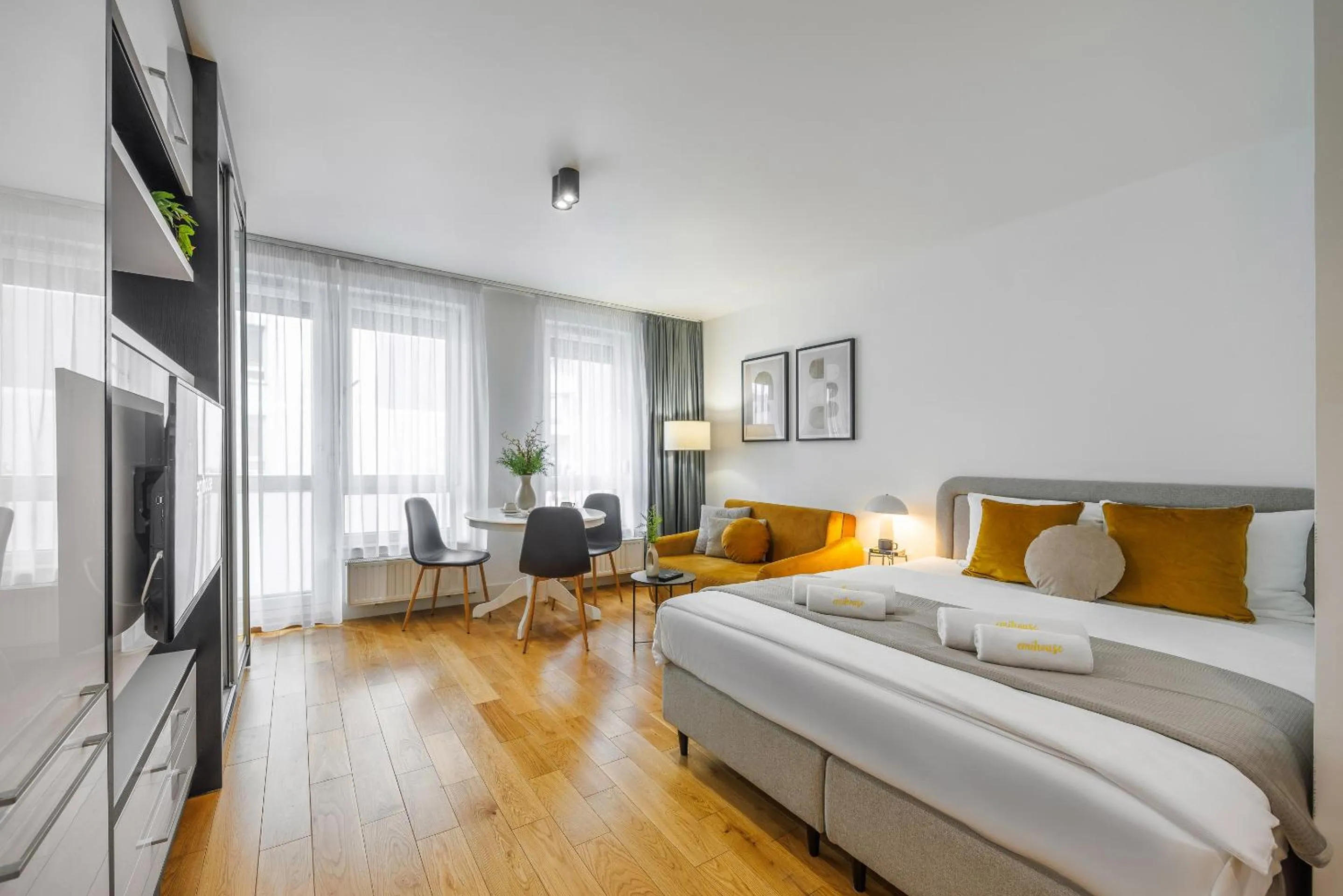 Bed in Emihouse CityVibe Apartments