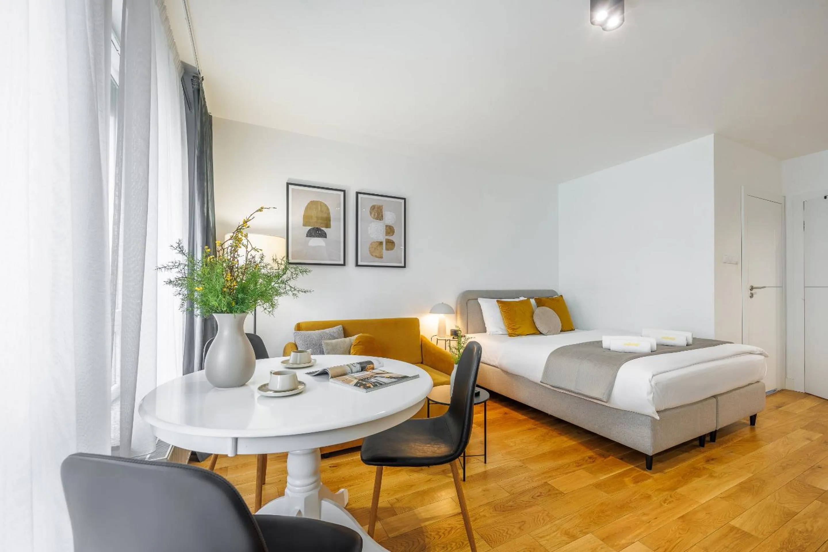 Bed in Emihouse CityVibe Apartments