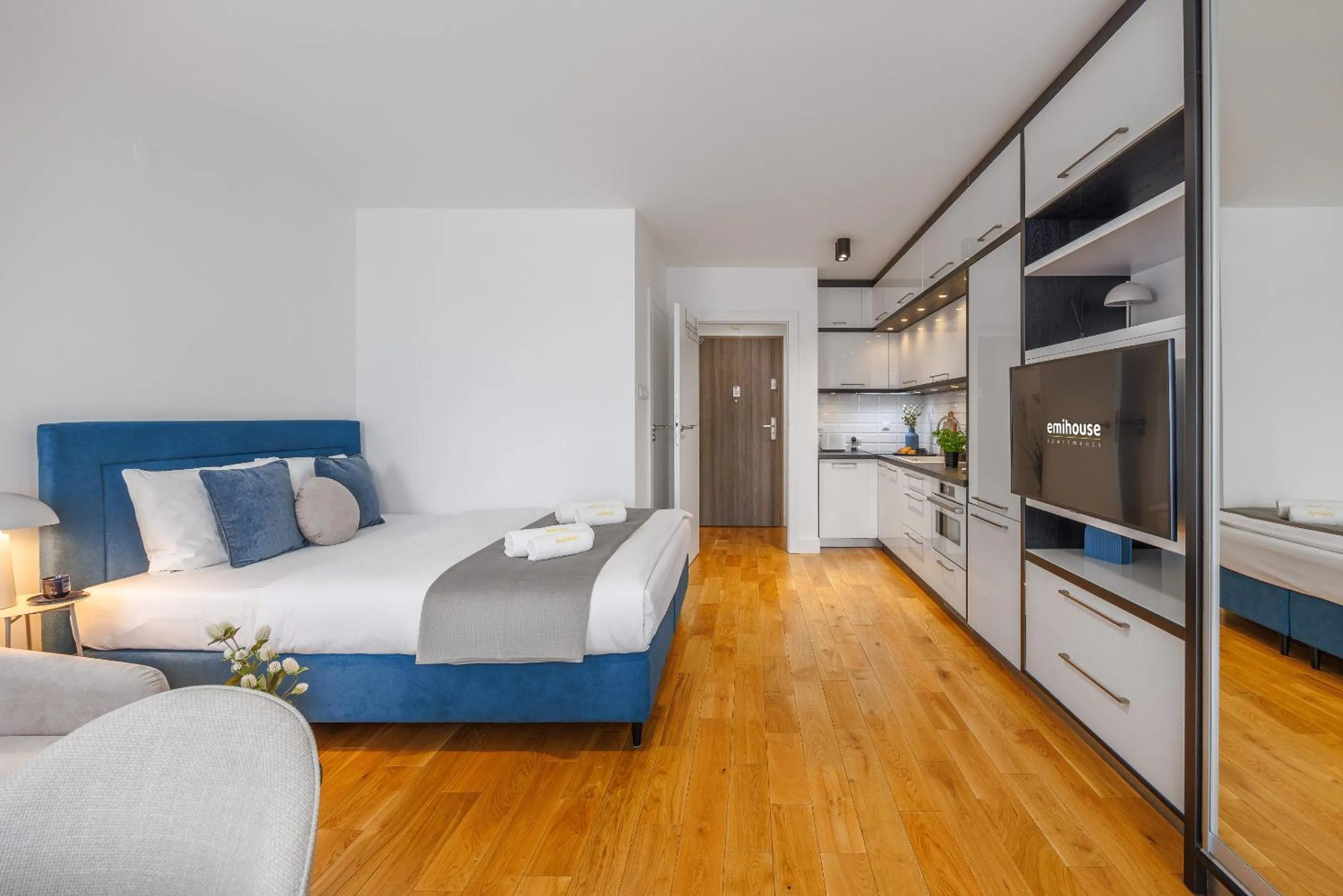 Bed in Emihouse CityVibe Apartments