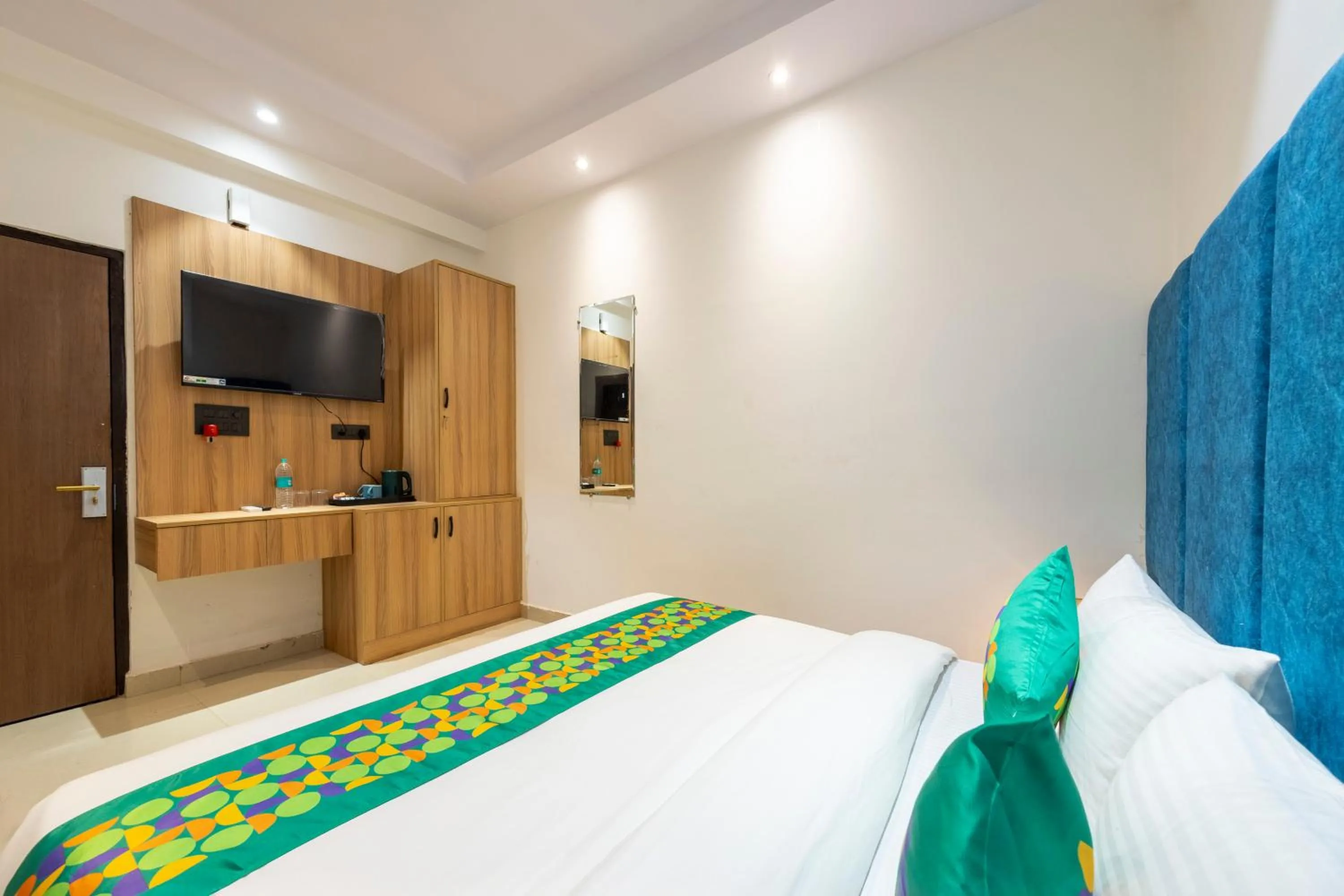 Bedroom, Bed in Treebo Accent Park Hotel And Banquet
