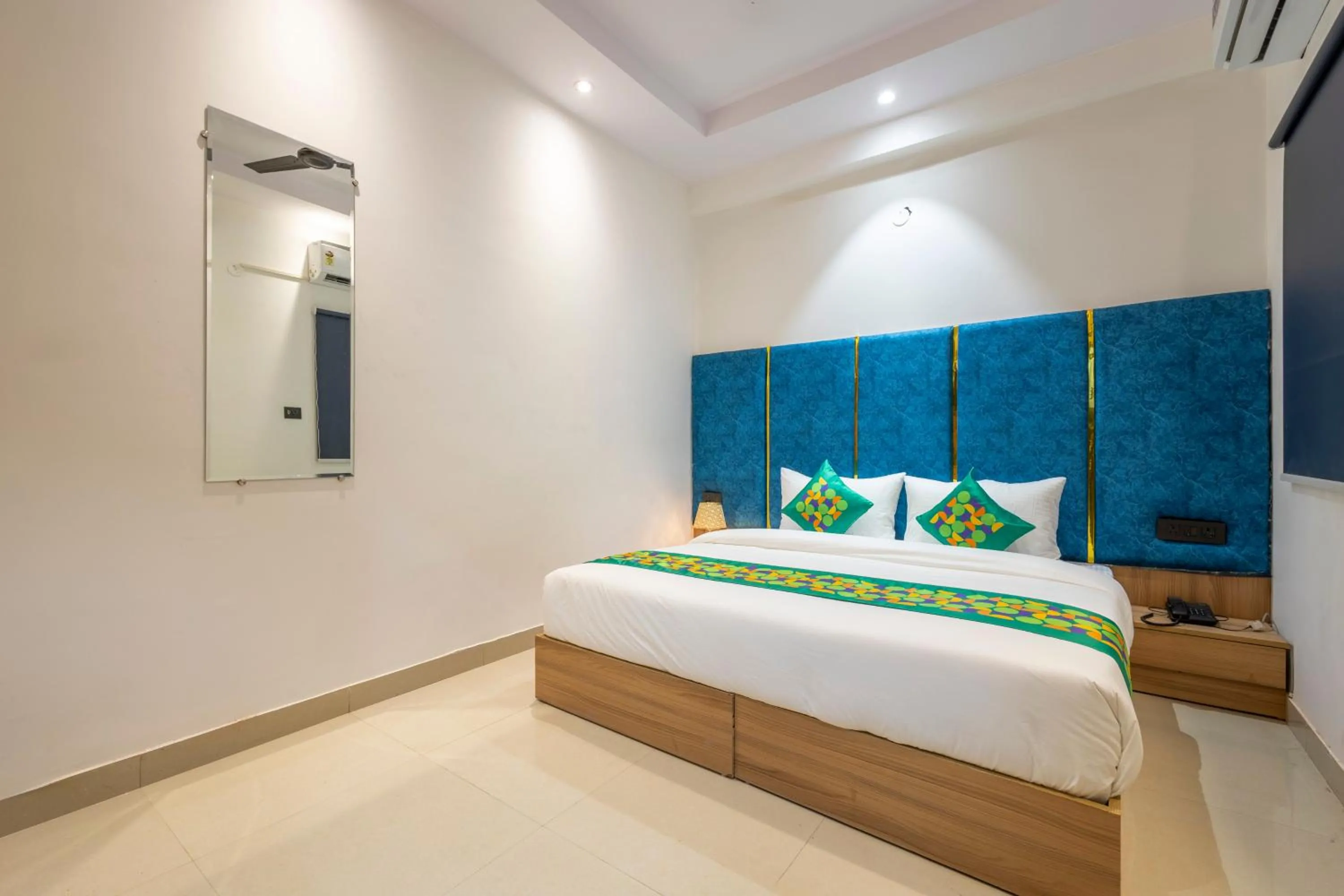 Bedroom, Bed in Treebo Accent Park Hotel And Banquet