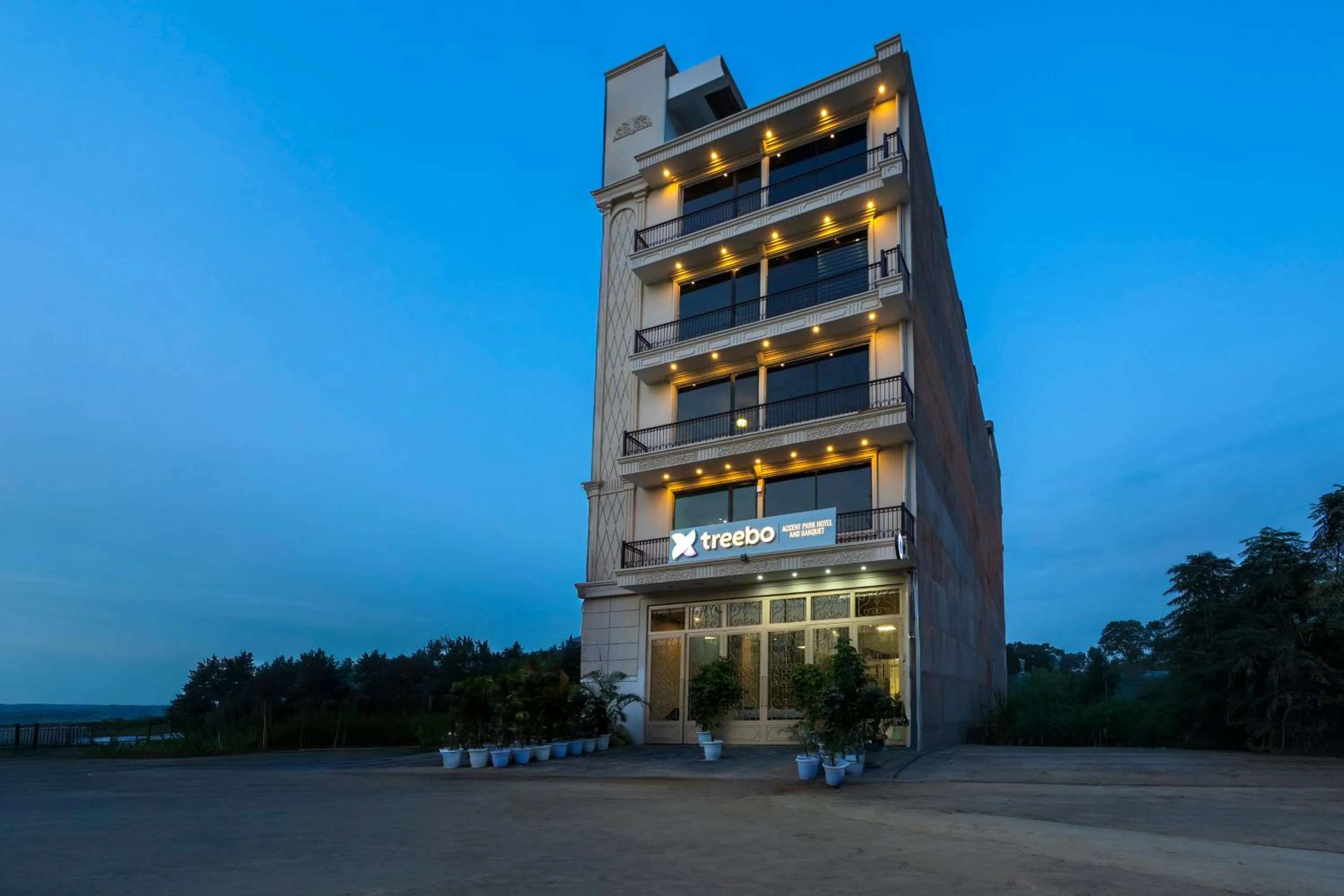 Property building in Treebo Accent Park Hotel And Banquet