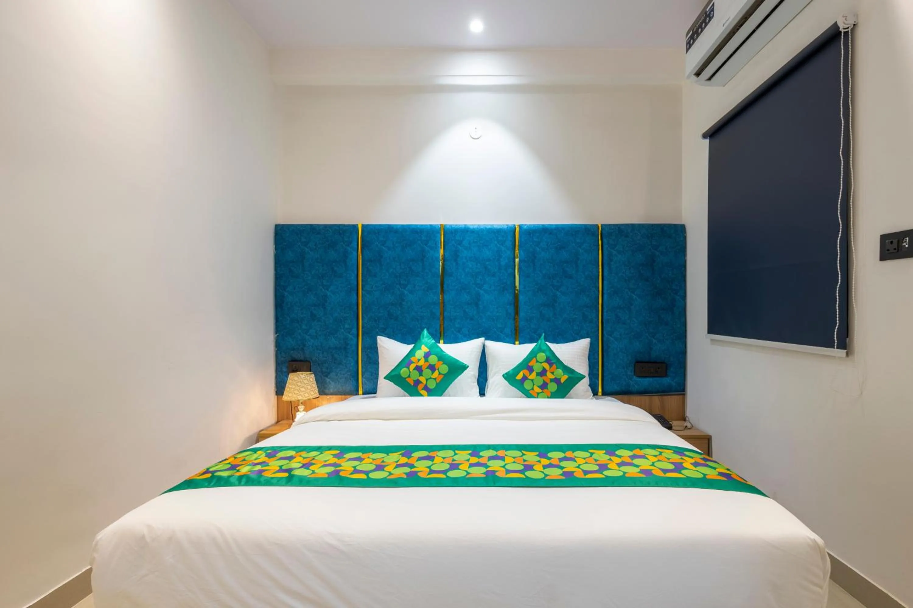 Bedroom, Bed in Treebo Accent Park Hotel And Banquet