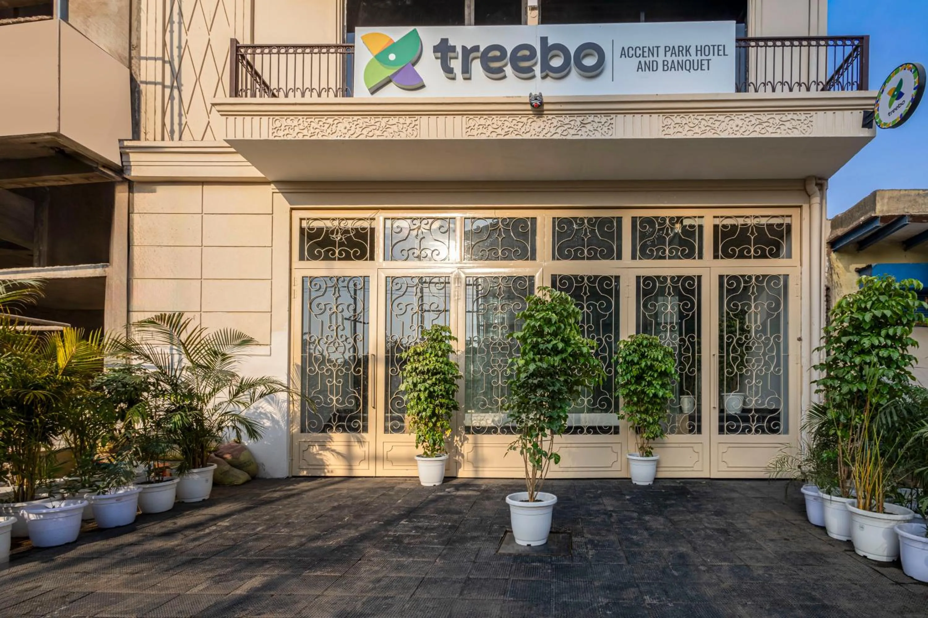 Property building in Treebo Accent Park Hotel And Banquet