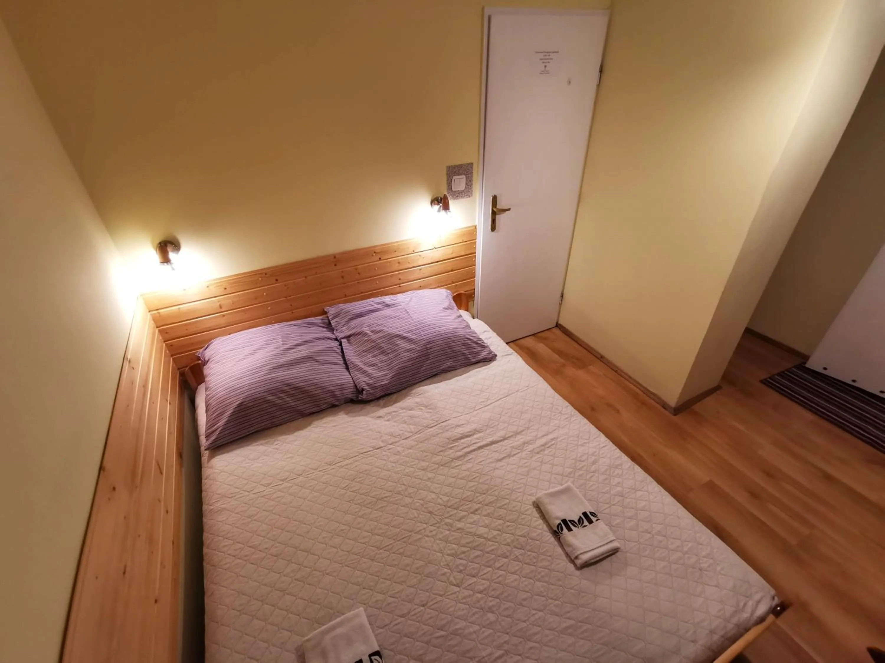 Bed in Willa Senator