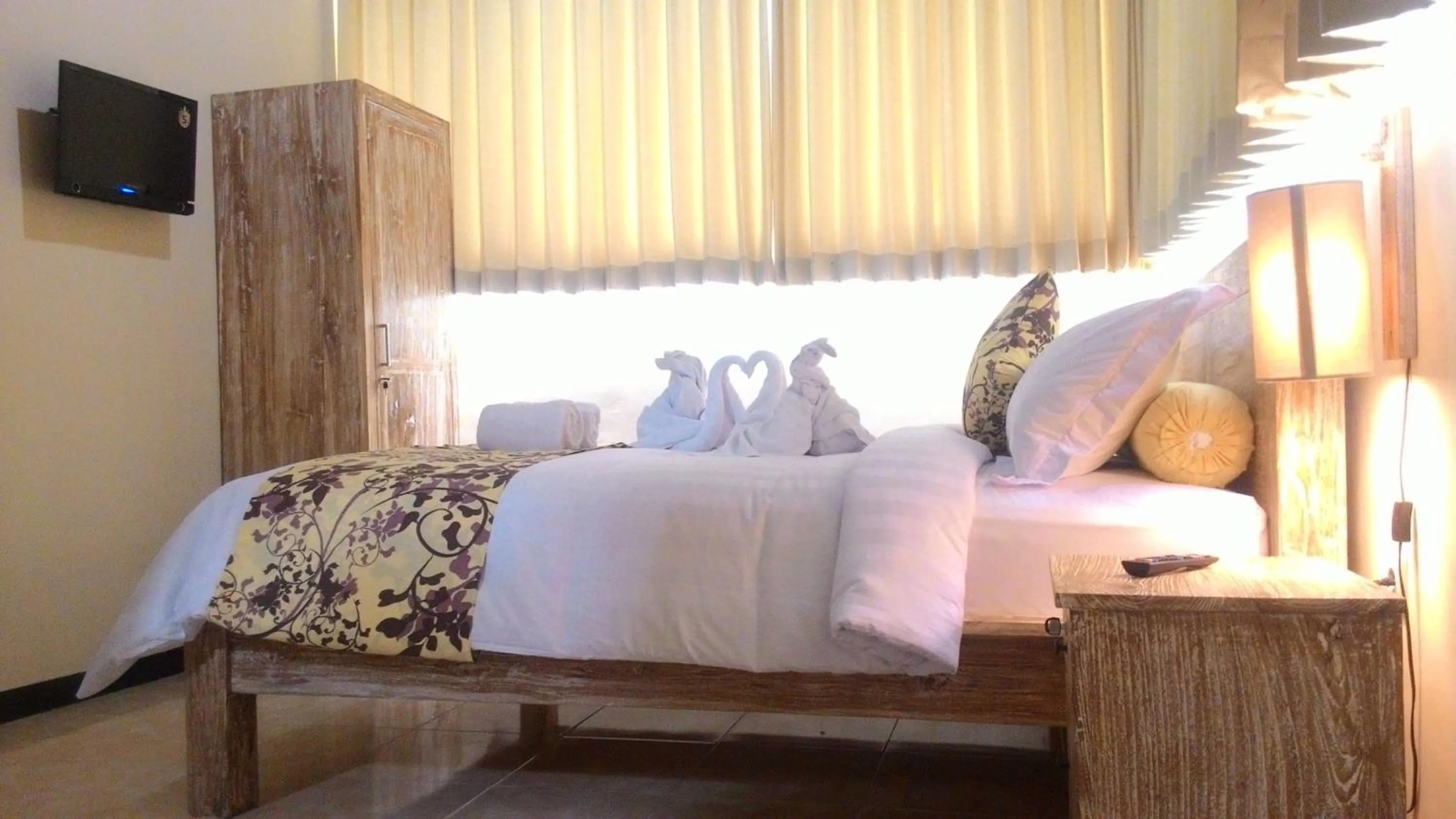 Bed in Betesda Guest House