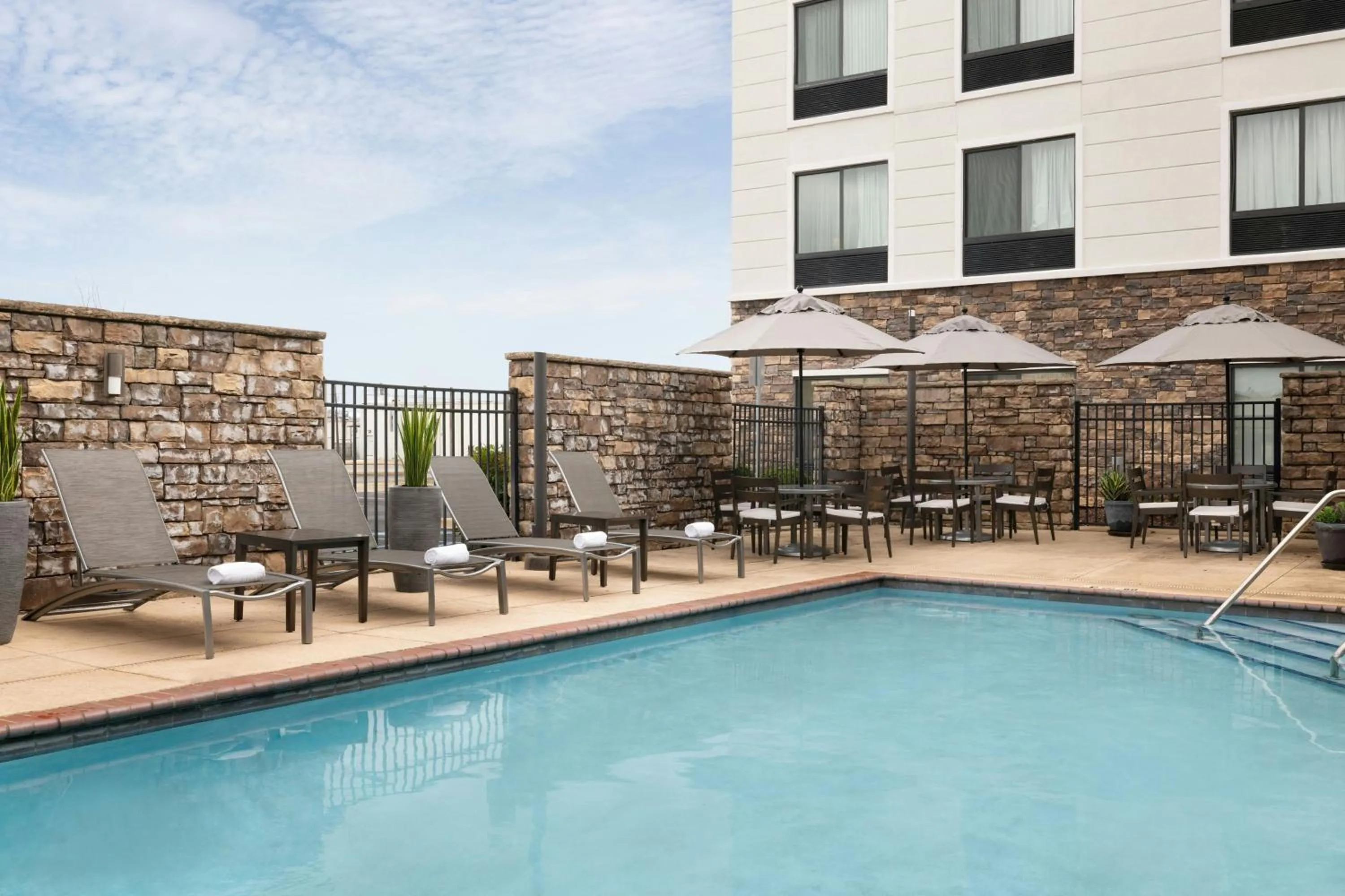 Swimming pool in TownePlace Suites by Marriott Alexandria