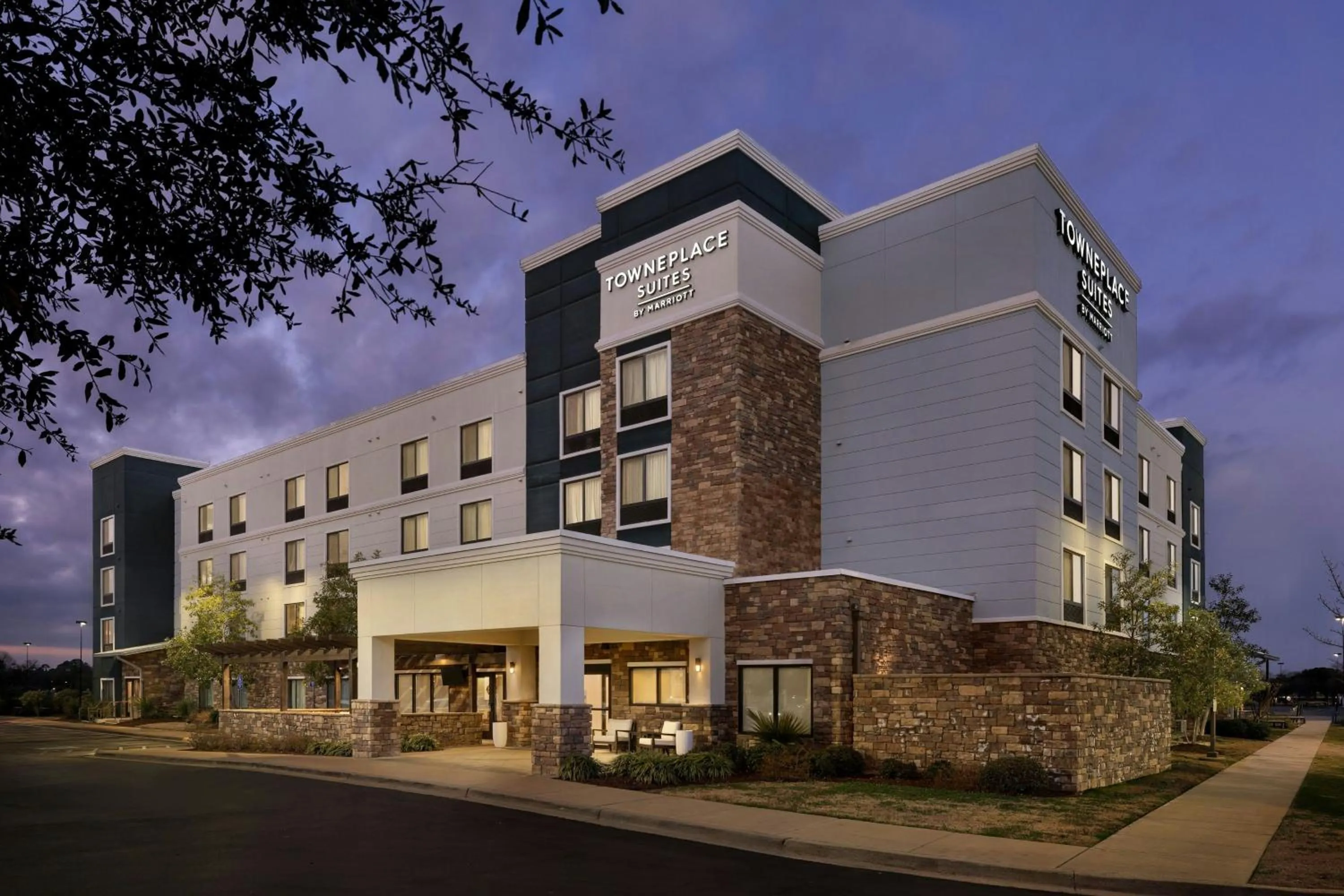 Property building in TownePlace Suites by Marriott Alexandria