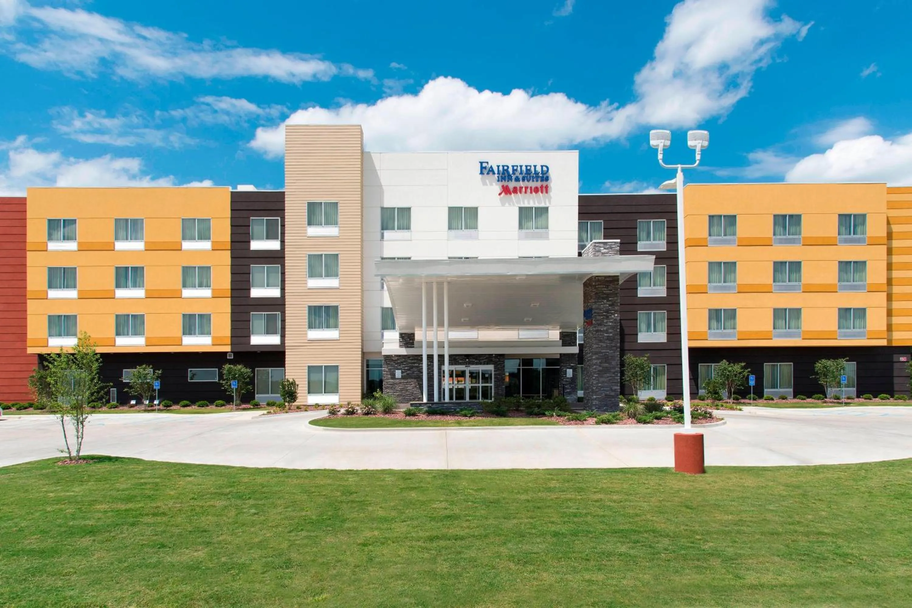 Property building in Fairfield Inn & Suites by Marriott Jackson Clinton