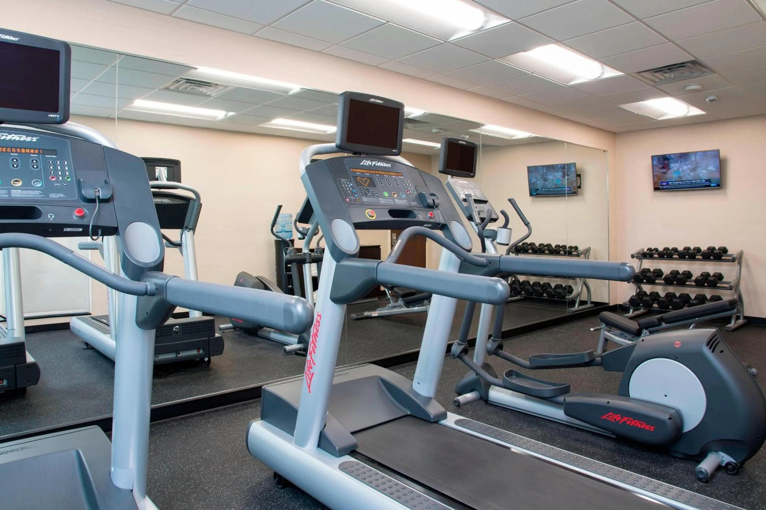 Fitness centre/facilities in Fairfield Inn & Suites by Marriott Jackson Clinton