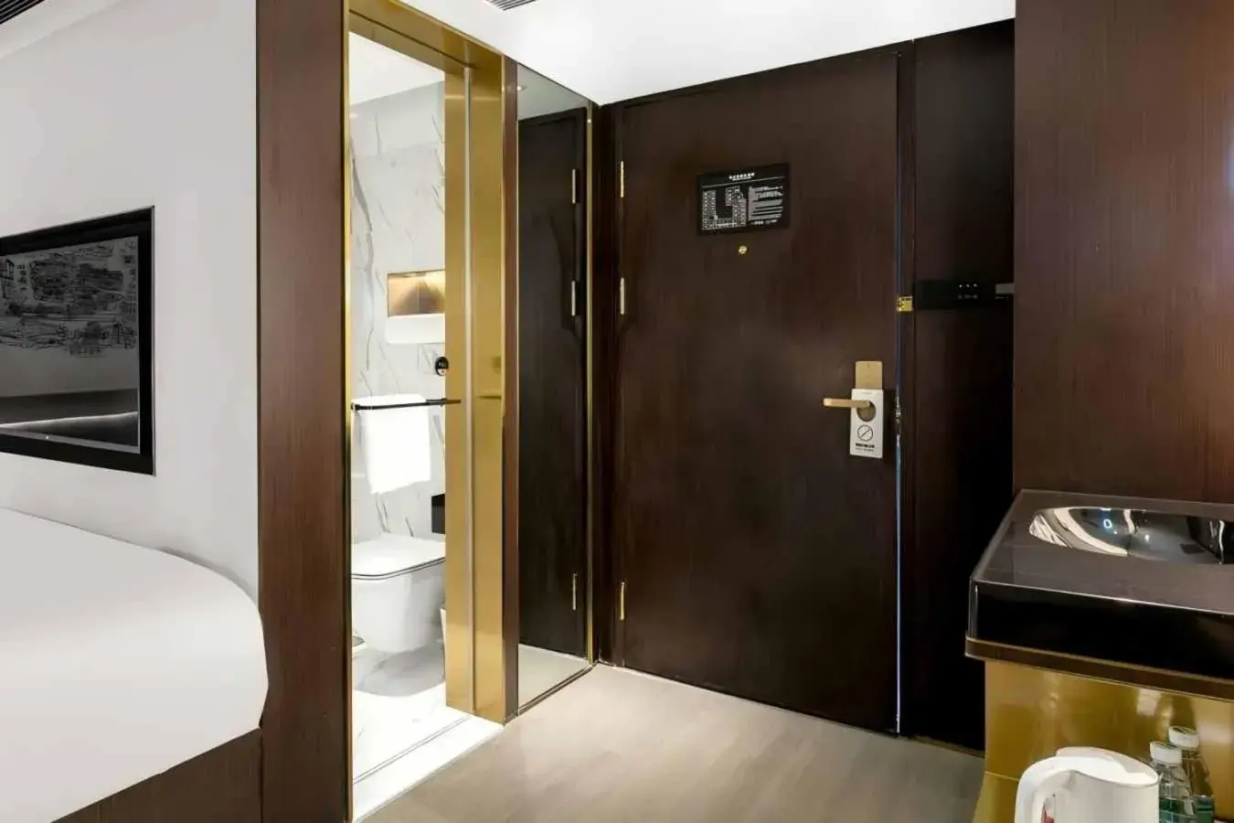 Twin Room in CitiGO Hotel, South Gate of Xi'an Bell Tower Twin Room in CitiGO Hotel, South Gate of Xi'an Bell Tower
