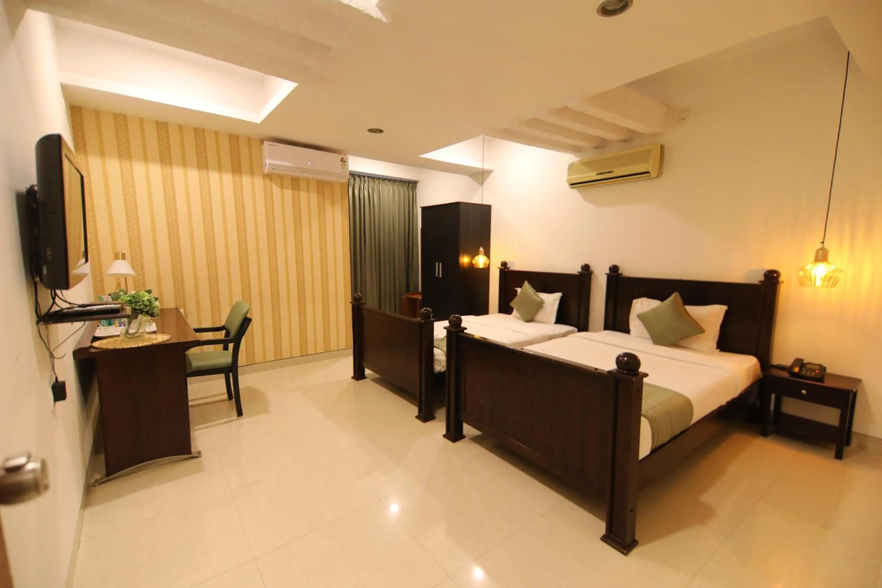 Bed in Earth Hotels Domlur