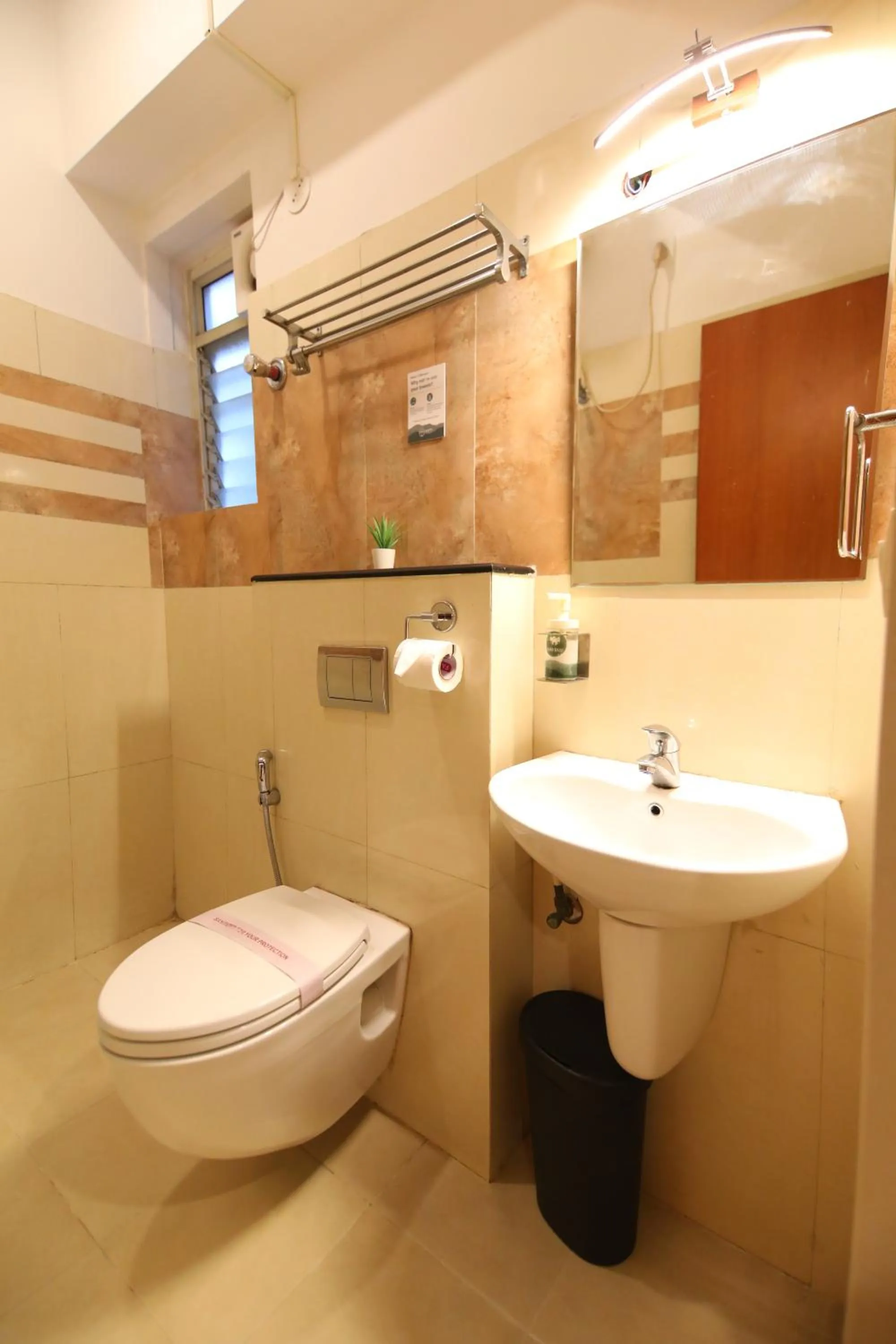 Toilet in Earth Hotels Domlur