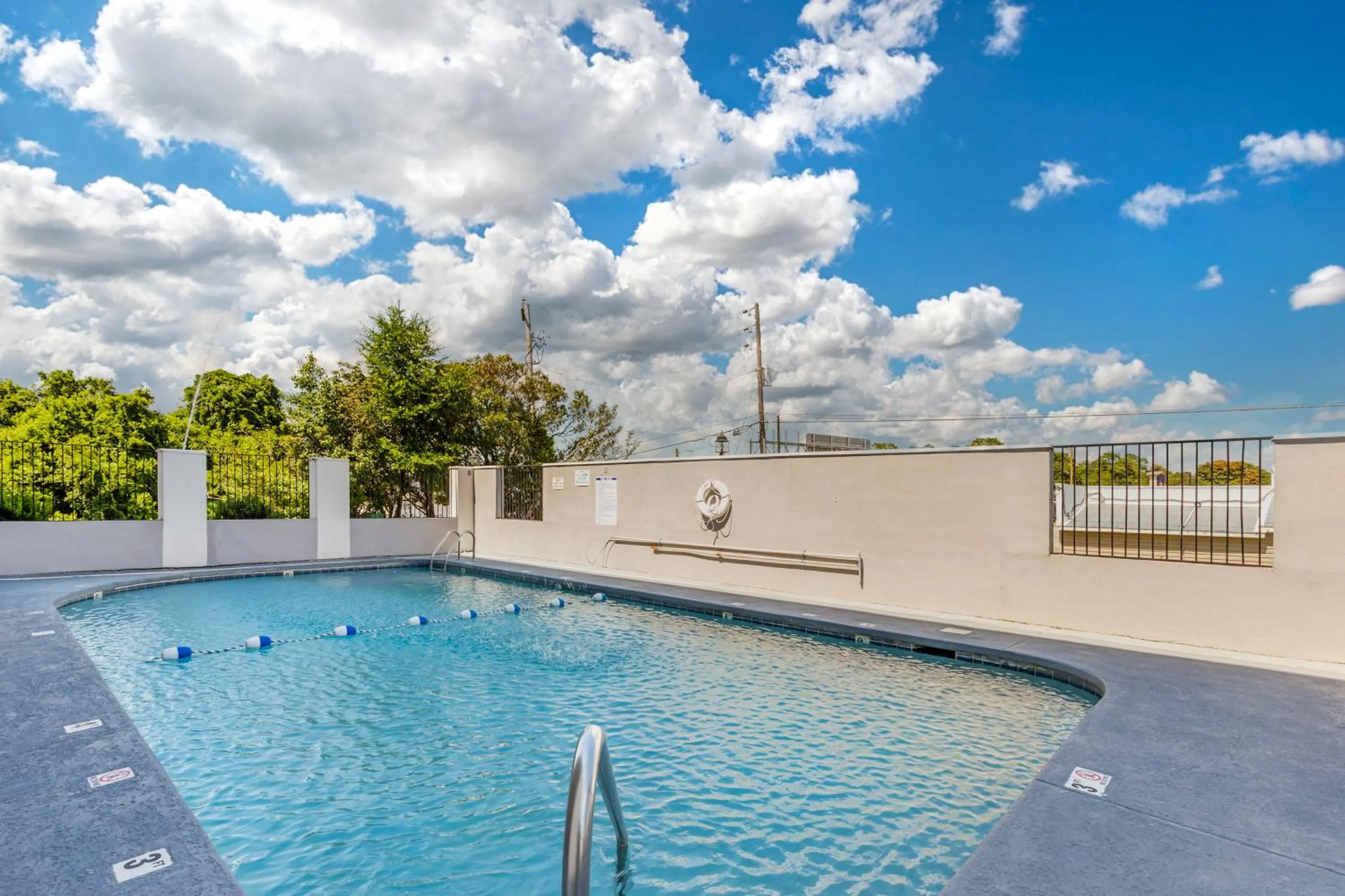 Comfort Inn & Suites Spring Lake - Fayetteville near Fort Bragg