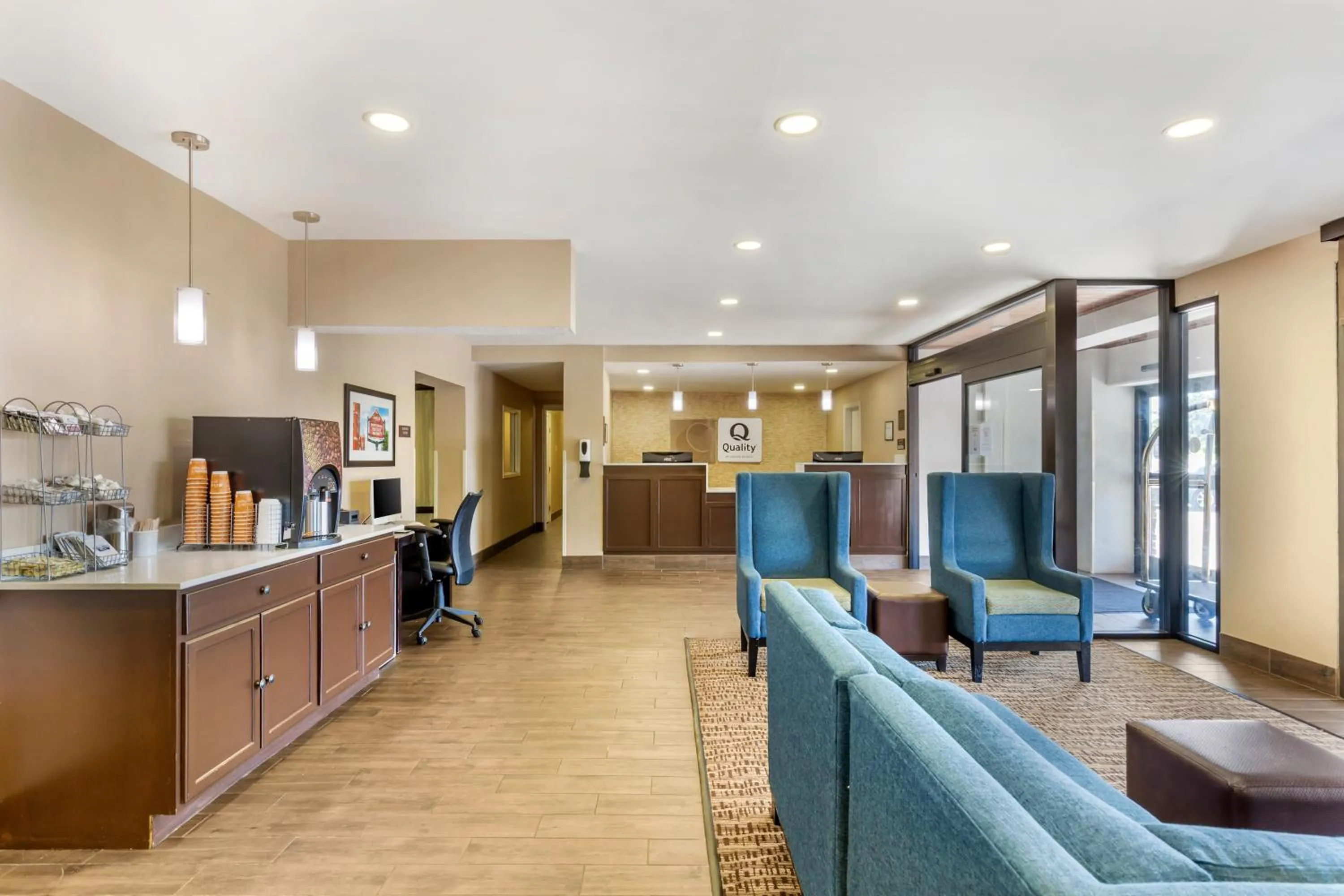 Comfort Inn & Suites Spring Lake - Fayetteville near Fort Bragg