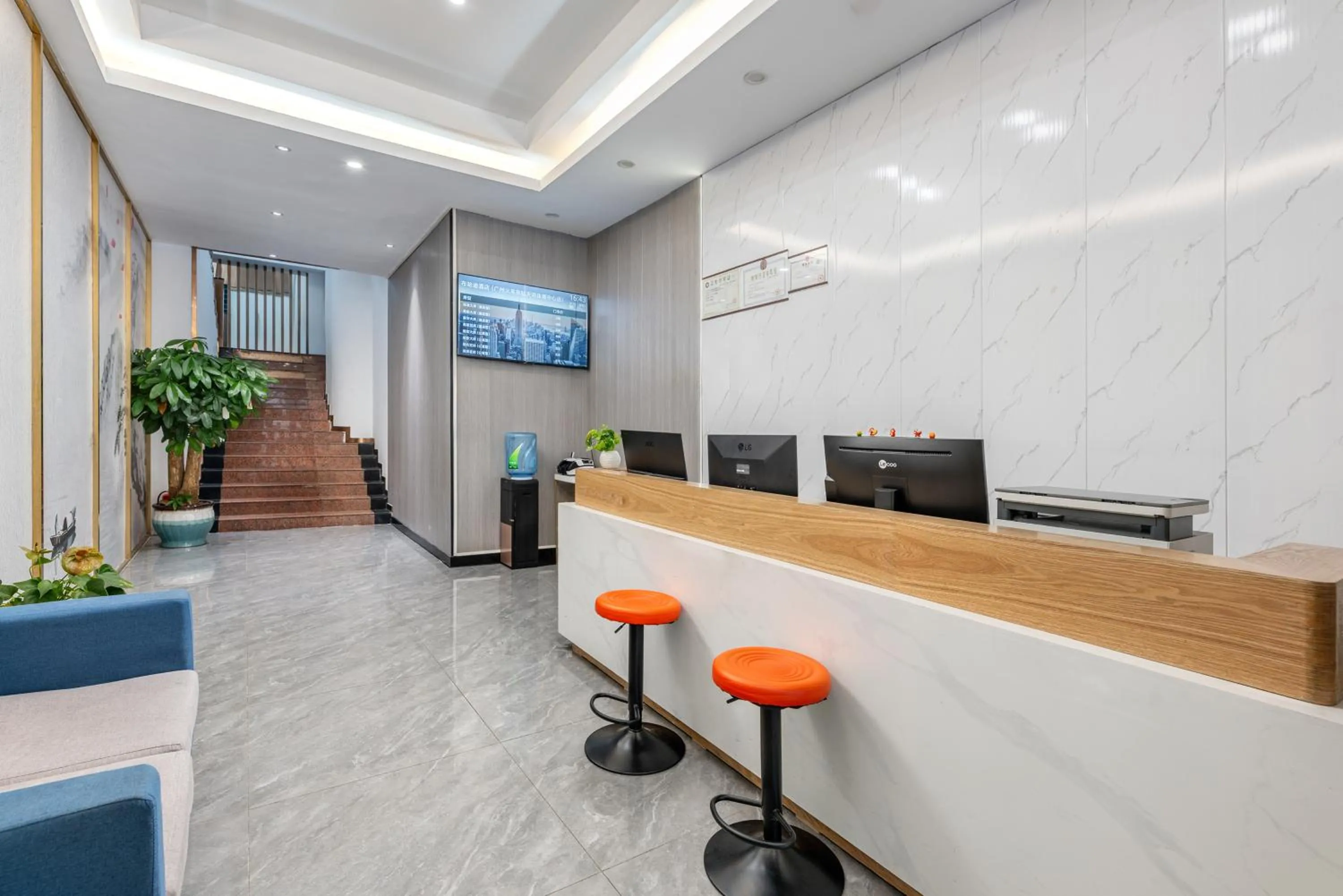 Lobby or reception in Chami Apartment Hotel, Buhadi