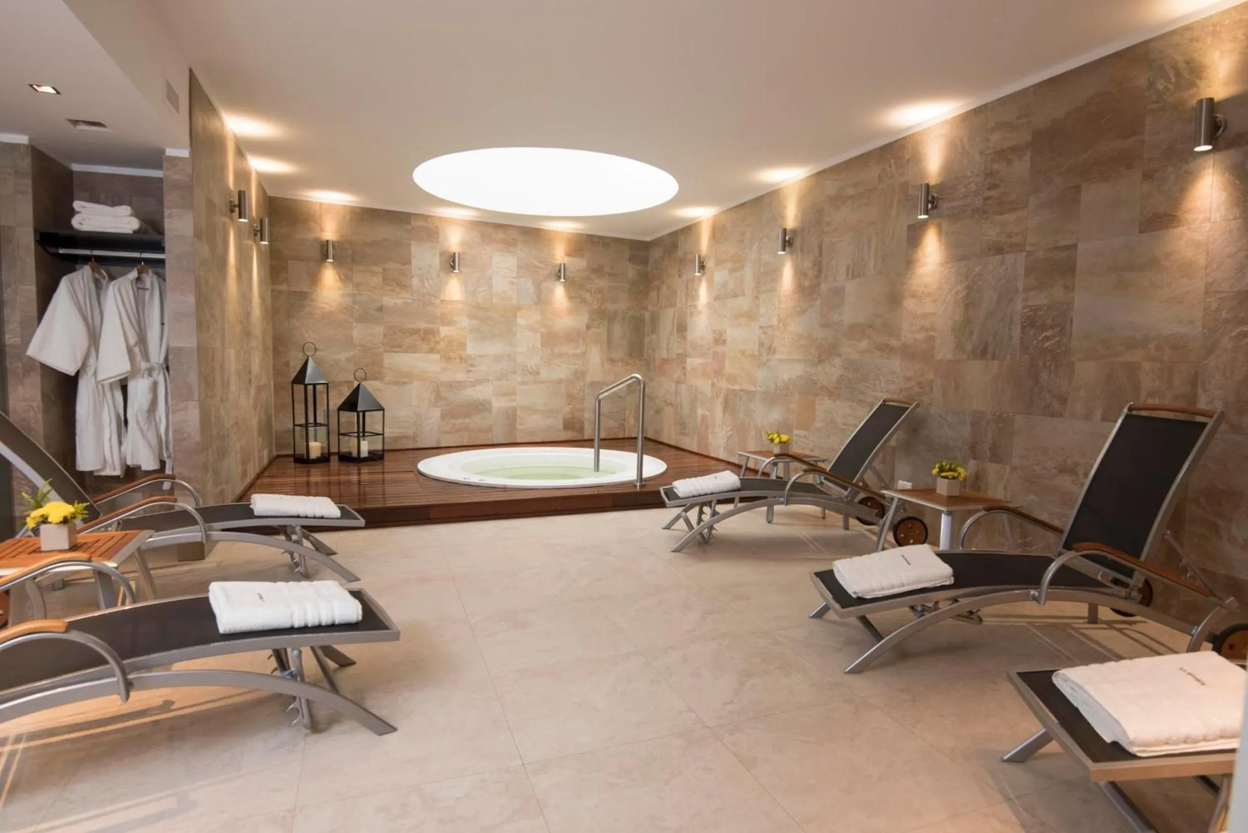 Hot Tub in ARC Recoleta Boutique Hotel & Spa