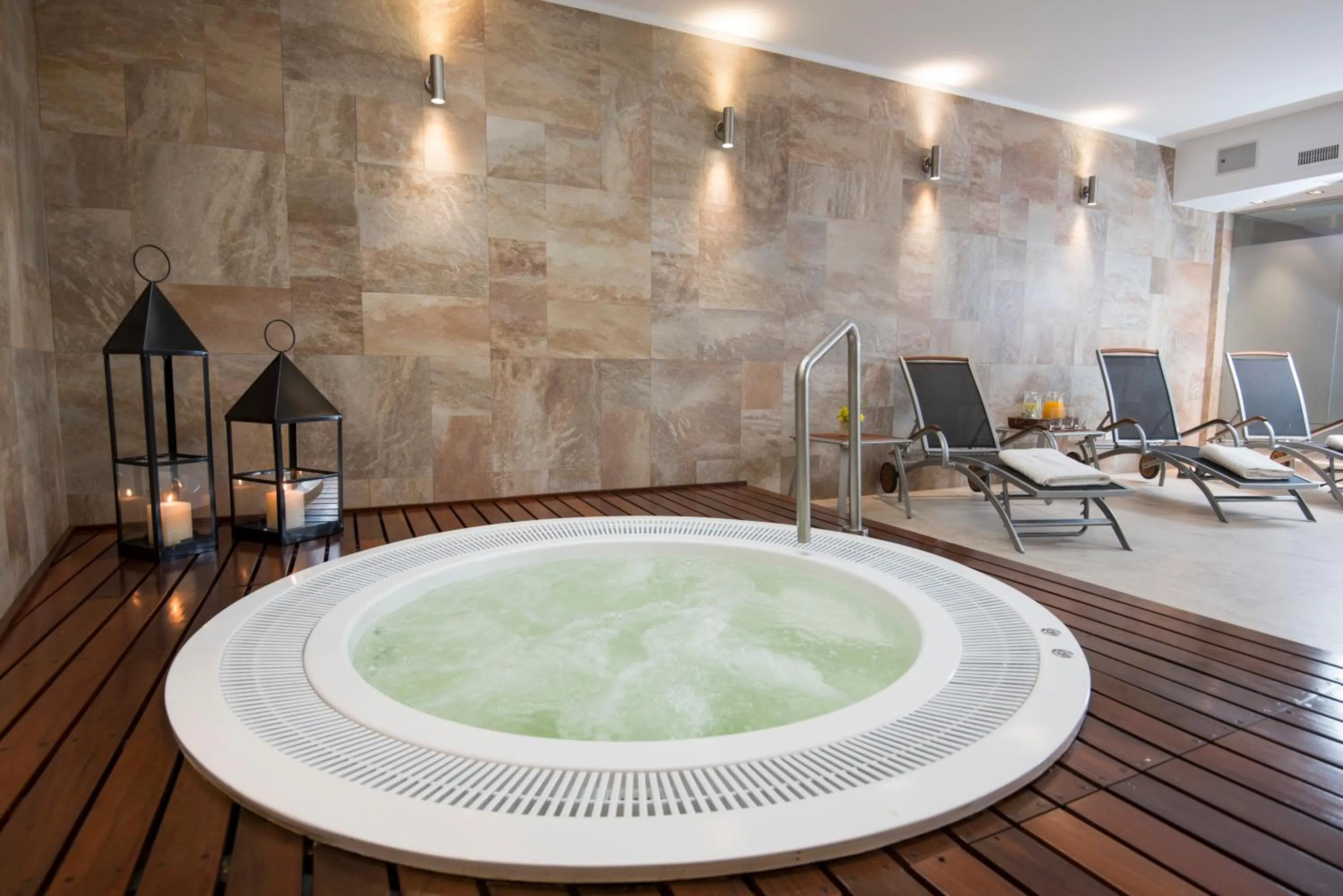 Hot Tub in ARC Recoleta Boutique Hotel & Spa