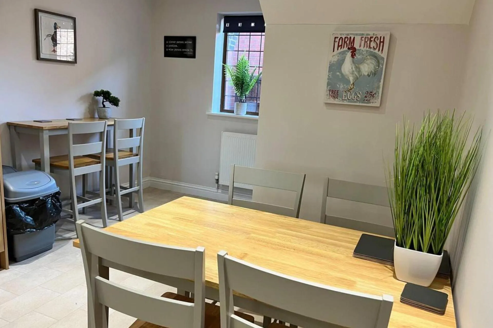 Decorative detail in 2-Bed House - Sleeps 6 - Garden Parking Wifi