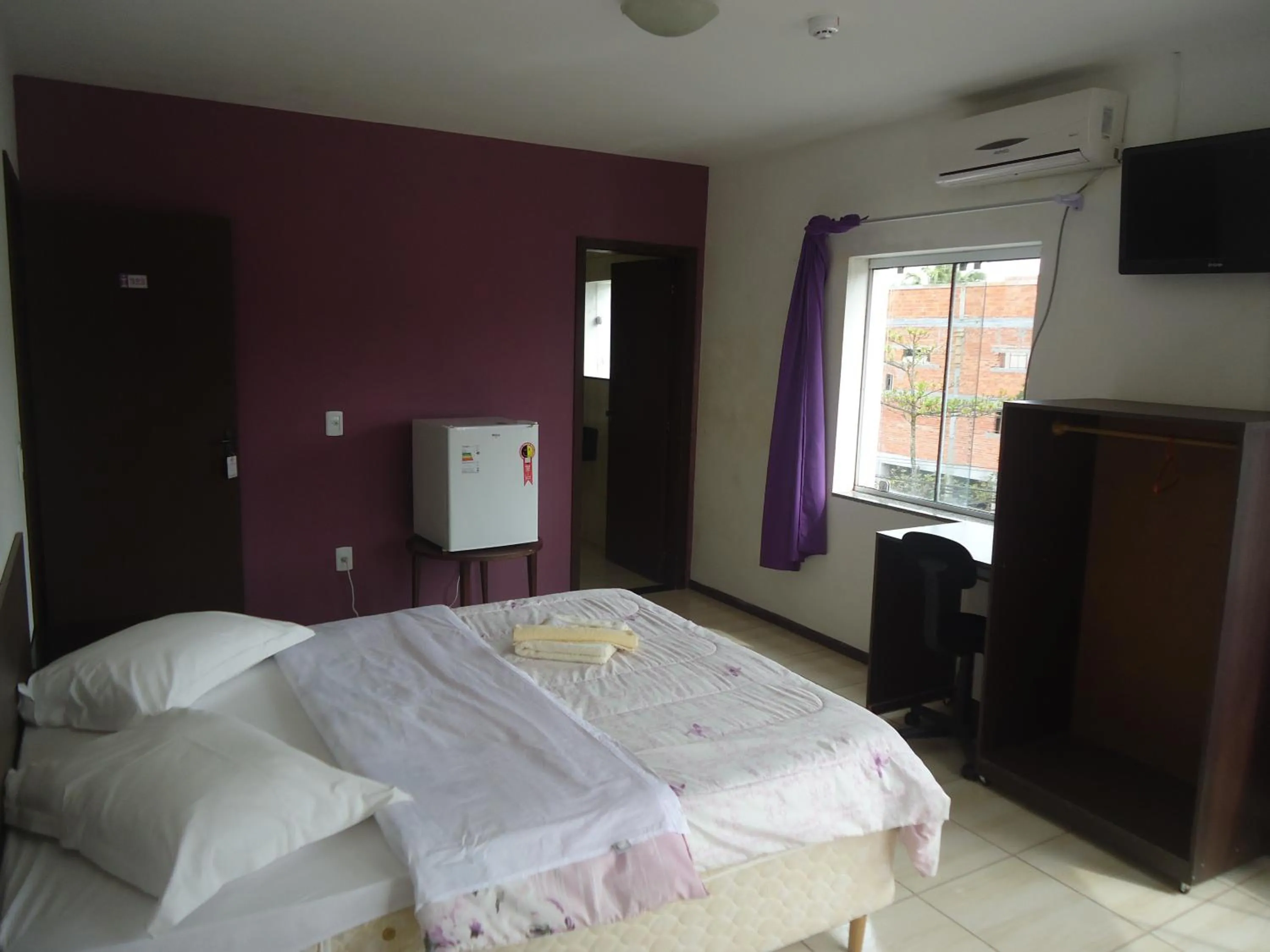 Day, Bed in Iria's Hotel