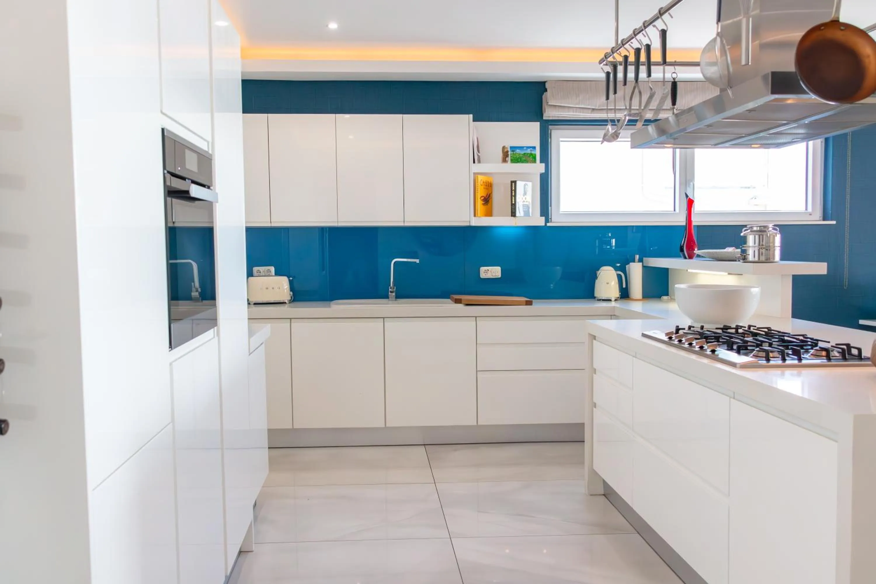 Kitchen or kitchenette in Ocean View House