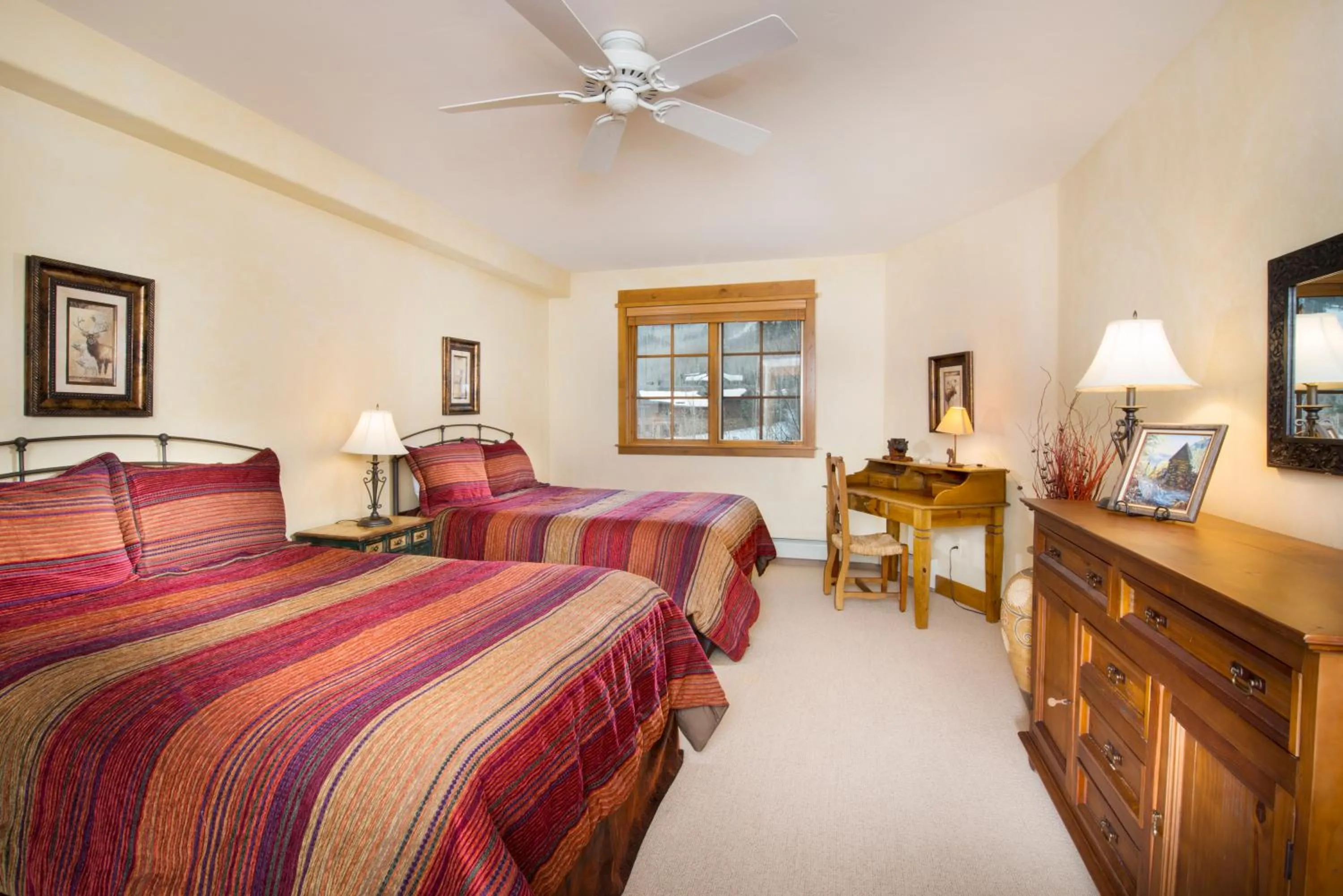 Bedroom, Bed in Bachelor Gulch Village